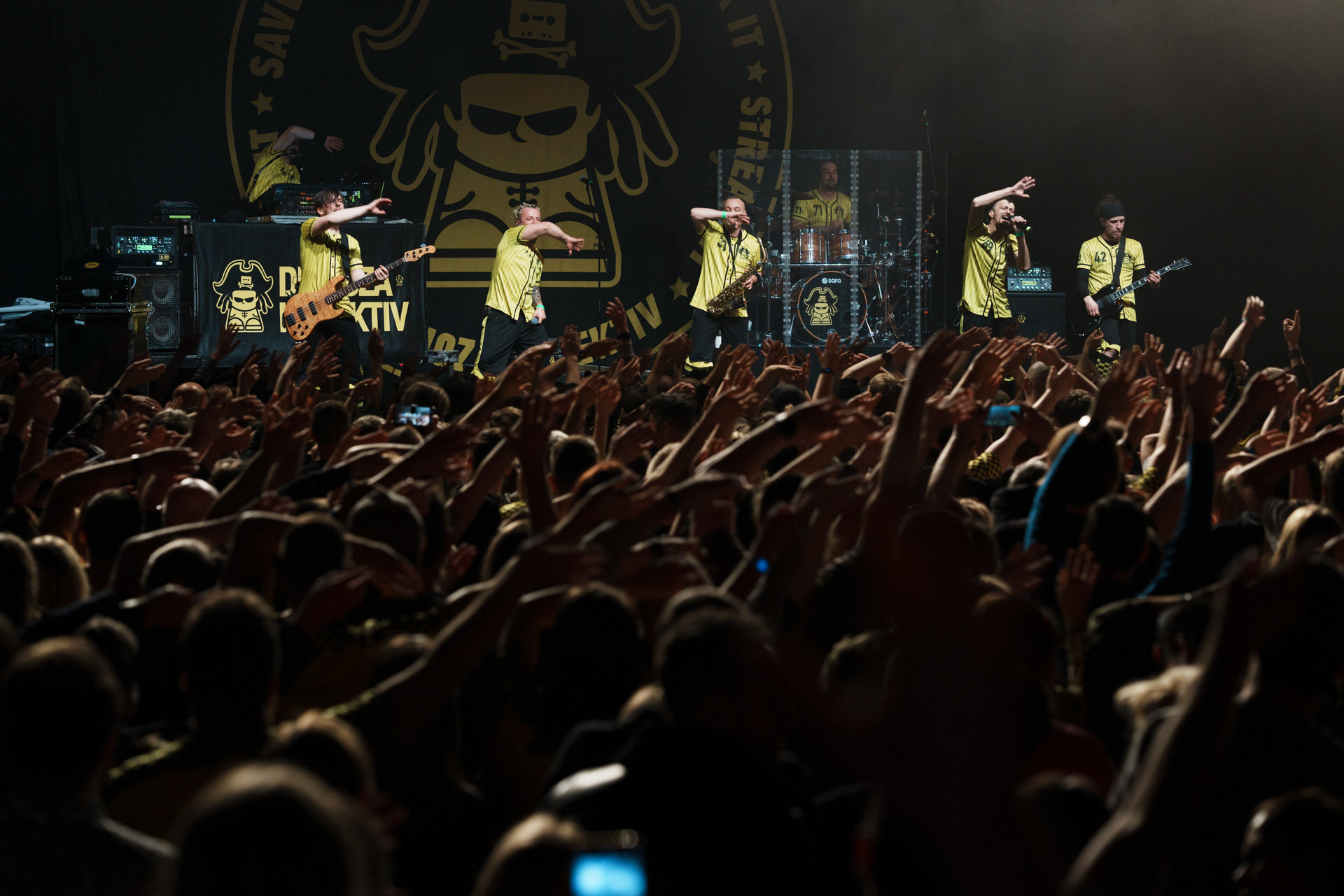 9.02.23 DUBIOZA KOLEKTIV - bosniacka grupa muzyczna, grajaca reggae, dub i rock. - Warszawa Progresja. Winiary Bookings.Fot. Andrzej Wasilkiewicz/Reporter