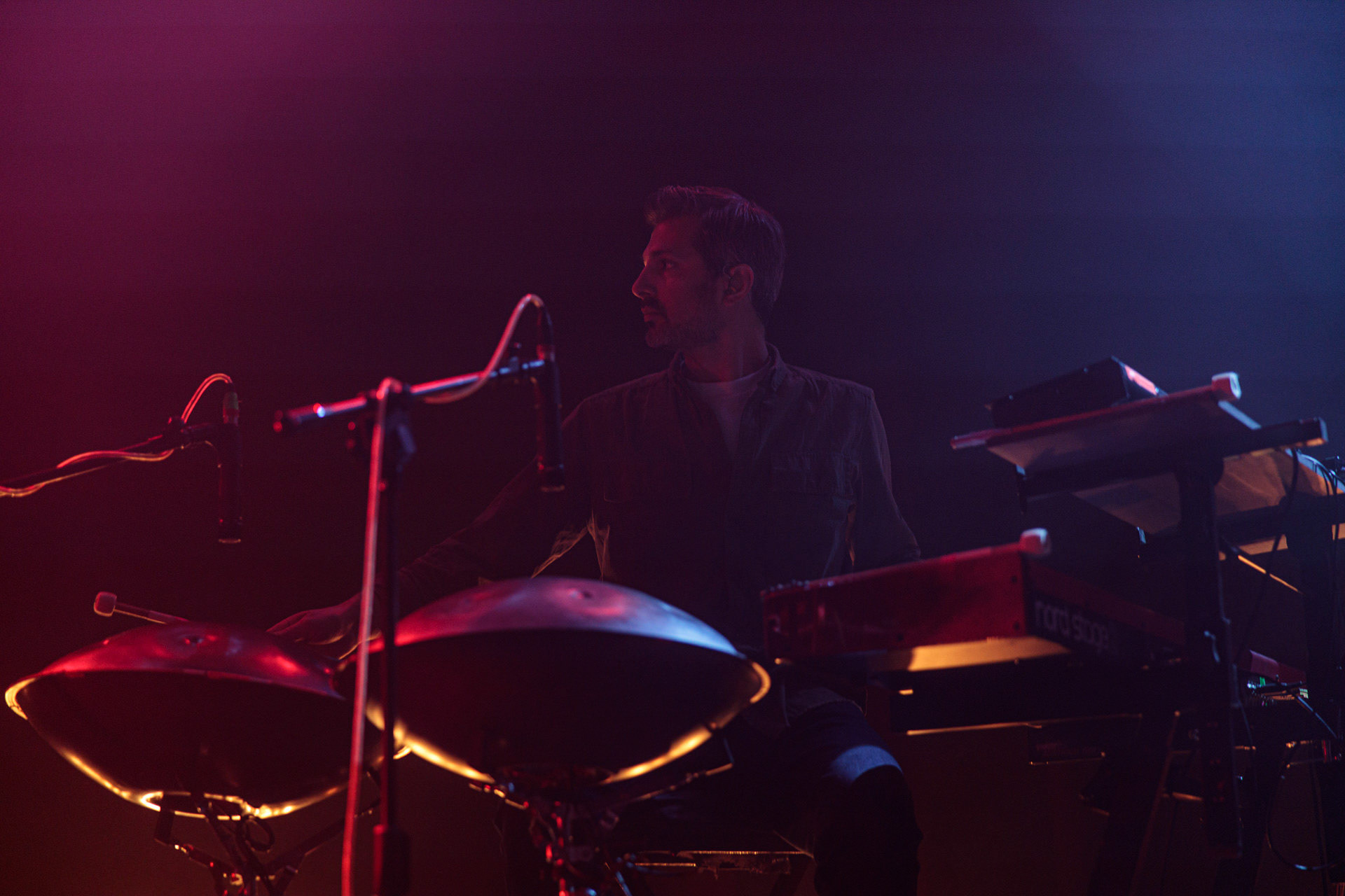 26.04.2022 Portico Quartet Jazz, ambient, electronic, hang. Warszawska Progresja.Portico Quartet to instrumentalny zespol z Londynu w Wielkiej Brytanii. n/z Duncan Bellamy - drums and electronics,n/z Milo Fitzpatrick - electric and double-bass,n/z Jack Wyllie - saxophones and keyboards,n/z Keir Vine -keyboards,Produkcja Winiary Bookings fot. Andrzej Wasilkiewicz/Reporter