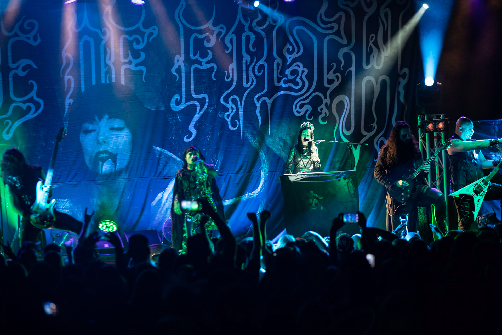 CRADLE OF FILTH - UK. black metal, metal symfoniczny, metal gotycki,
Dani Filth - Vocals,
Martin Skaroupka - Drums, Keyboards and Orchestrations,
Daniel Firth - Bass,
Richard Shaw - Guitar,  
Ashok - Guitar,  
Lindsay Schoolcraft - Narrative vocals,
Nuclear Blast Records
Knockoutprod
fot. Andrzej kaziq Wasilkiewicz/Reporter