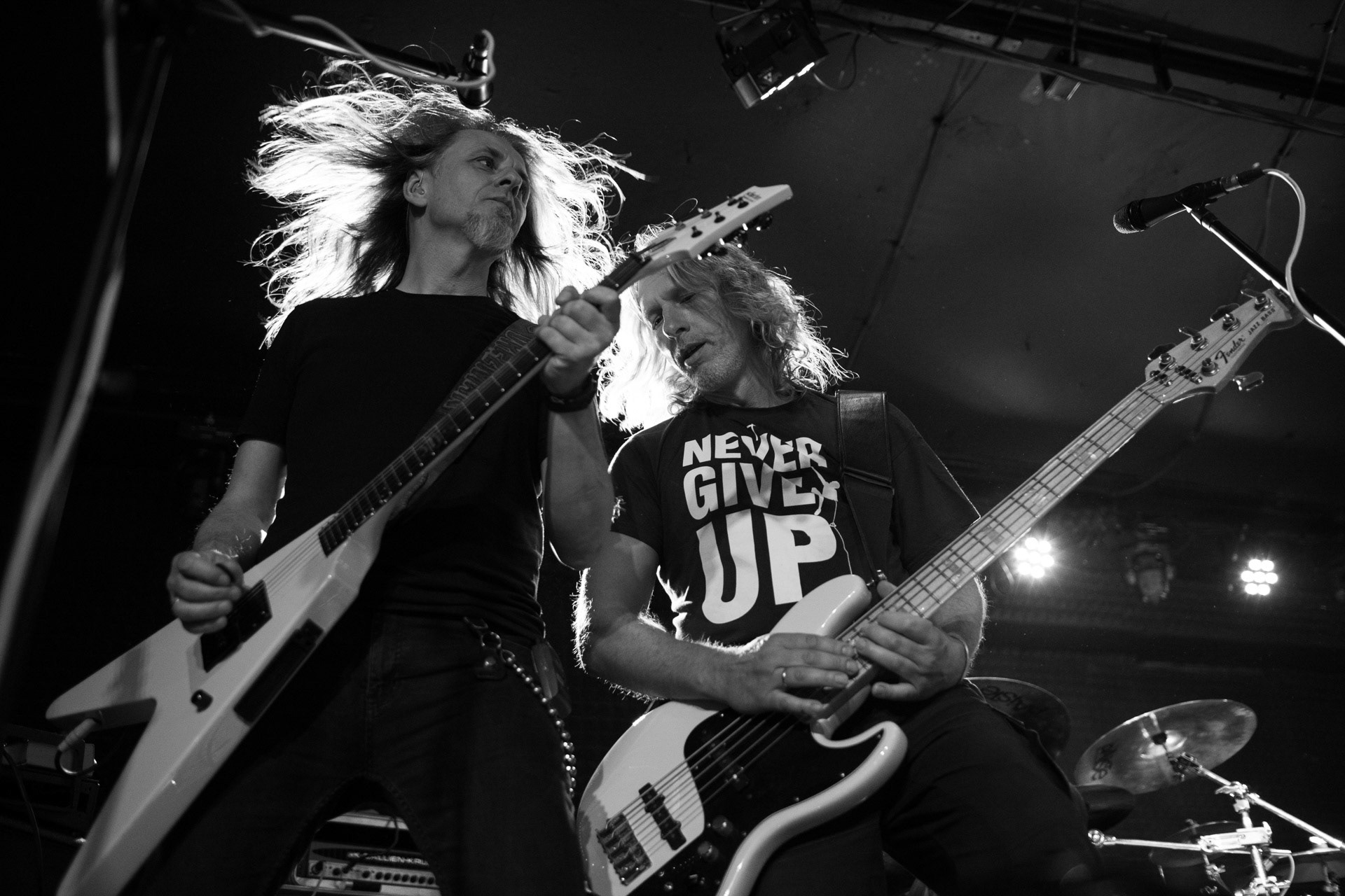 2Tm2,3 - Tymoteusz - koncert Warszawa Remont.n/z Robert Drezmak Drezek – gitara,n/z Krzysztof Dr Kmieta Kmiecik – gitara basowa,  wokal,Fot. Andrzej Wasilkiewicz/Reporter