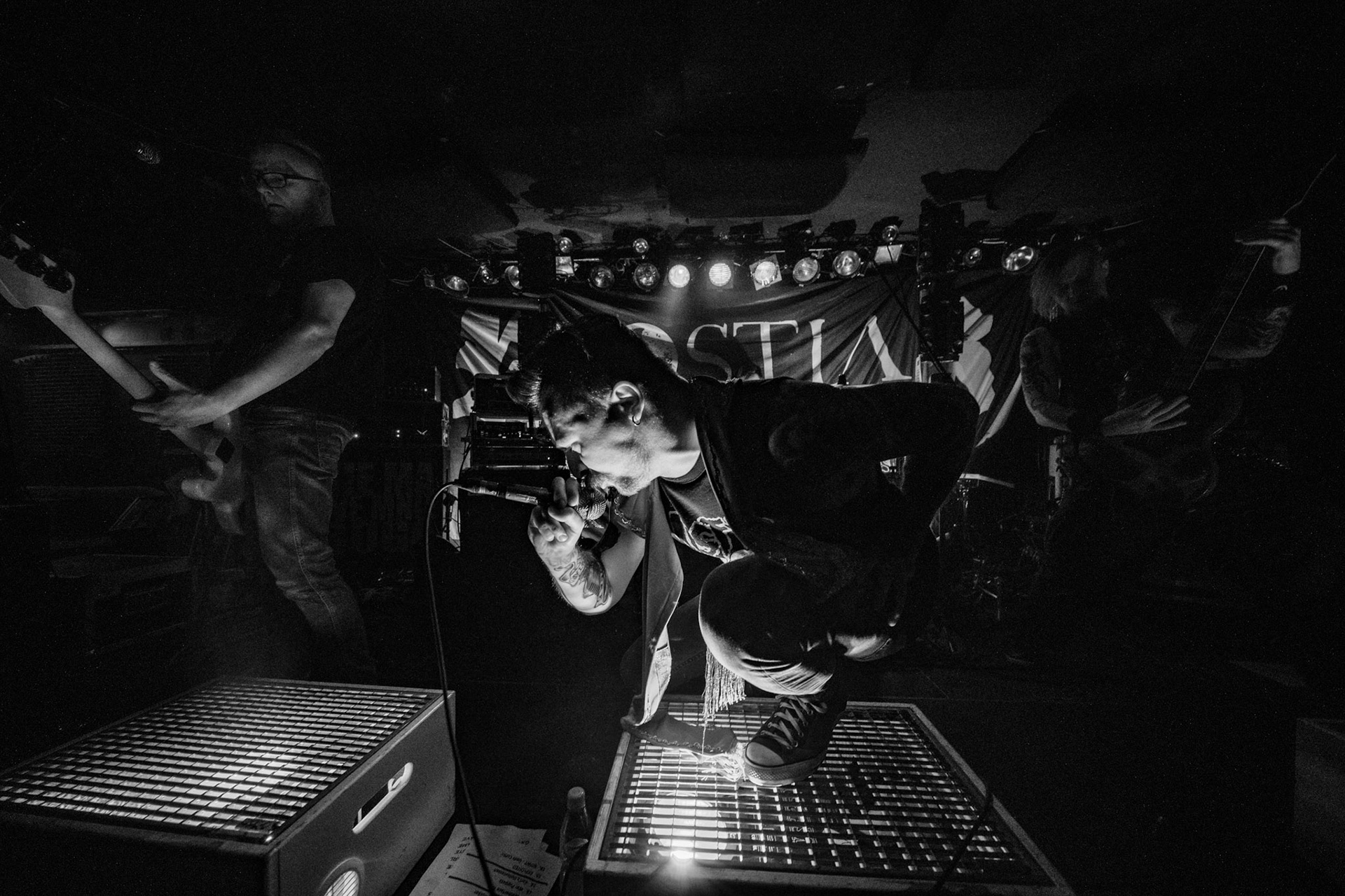 Hostia koncert w Warszawie, trasa Innowiercy Tour 2019
death, grind, groove,
vocals - St Sixtus
guitars - St Anacletus
drums - St Evaristus
bass - St Xyxtus
Knock Out Productions
fot. Andrzej Wasilkiewicz/REPORTER