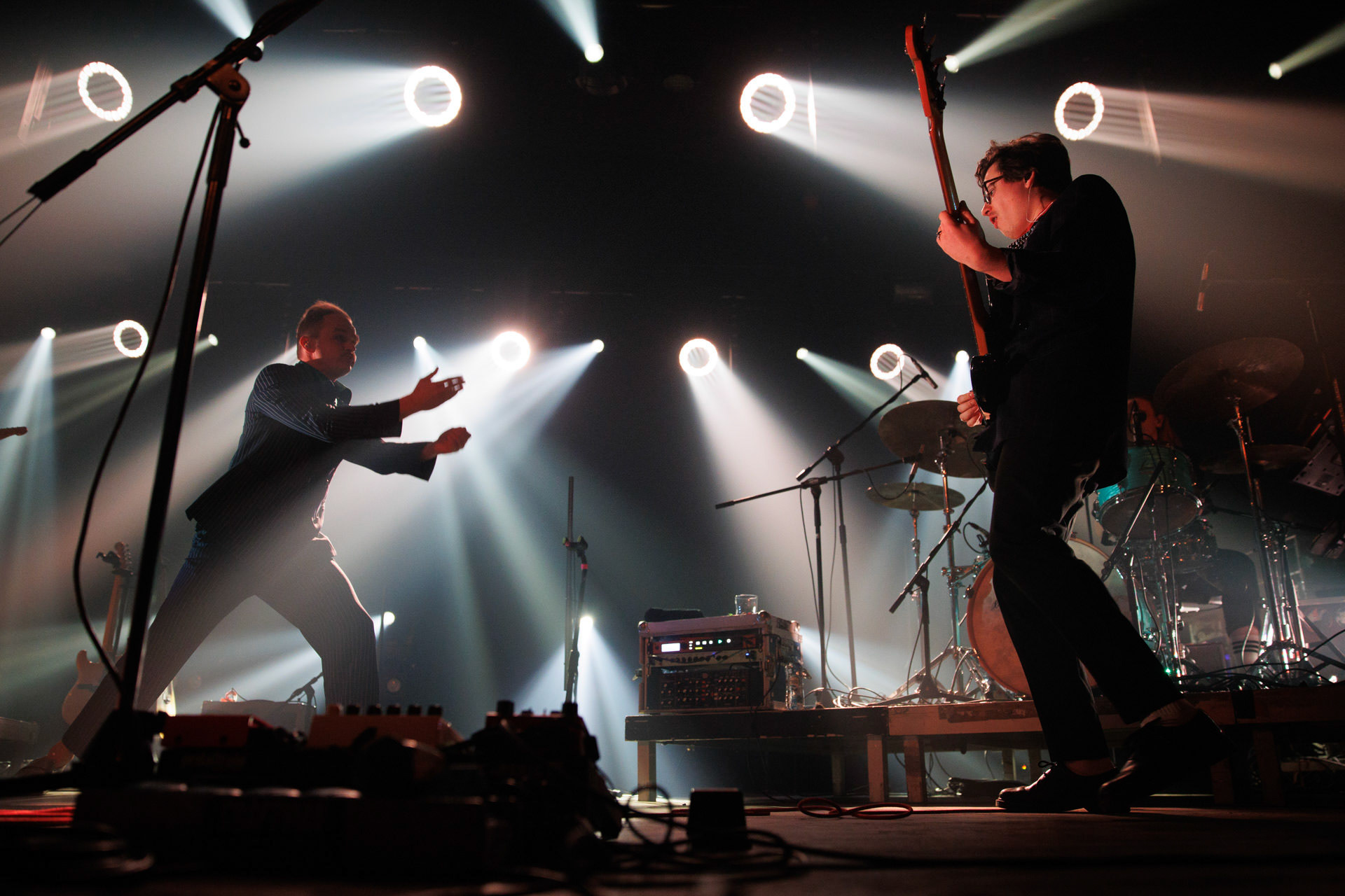 18.12.2021 Karas Rogucki - koncert klub Stodoła - Warszawan/z Piotr Rogucki - wokal gitara,n/z Kuba Karas - wokal bass,n/z Wiktoria Jakubowska - perkusja,n/z Kamil Holden Kryszak - gitara,Alternatywny pop, Kayax, Ostatni bastion romantyzmu, fot. Andrzej Wasilkiewicz/Reporter