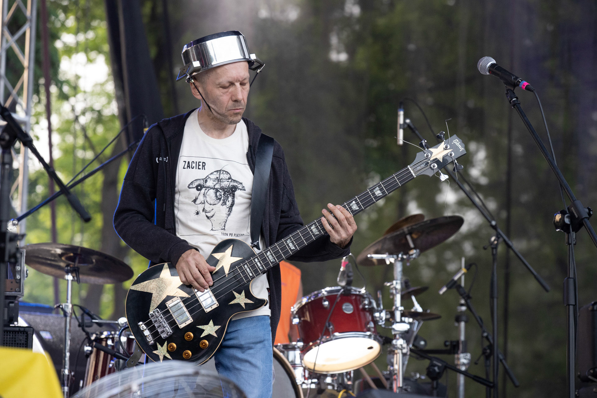 Elektryczne Gitary - koncert Zacieralia w warszawskiej Progresji.Gramy Do Woli - Warszawa, Progresja.n/z Tomasz Grochowalski – gitara basowa,Fot. Andrzej Wasilkiewicz/Reporter