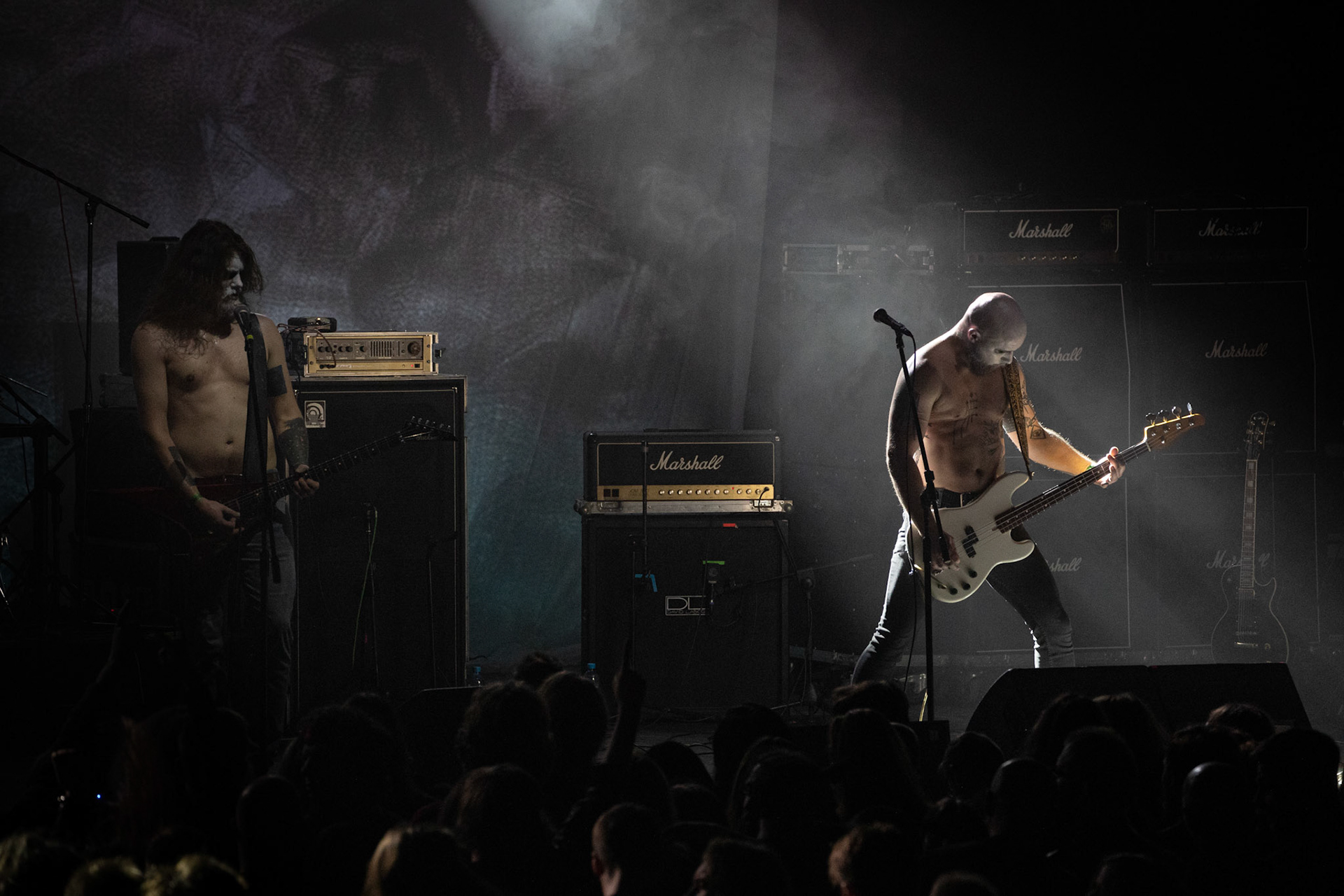 15.12.2019 koncert polskiego zespołu pieśni i końca Furia, Merry Christless 2019, Warszawa Klub Progresja,
zespół Nihila, kolektyw Let The World Burn, black metal, eksperymentalny metal, nekrofolk,
n/z Michał "Nihil" Kuźniak – wokal, sample, gitara, 
n/z Kamil "Sars" Staszałek – gitara basowa, 
New Aeon Musick, Knock Out Productions
fot. Andrzej Wasilkiewicz/REPORTER