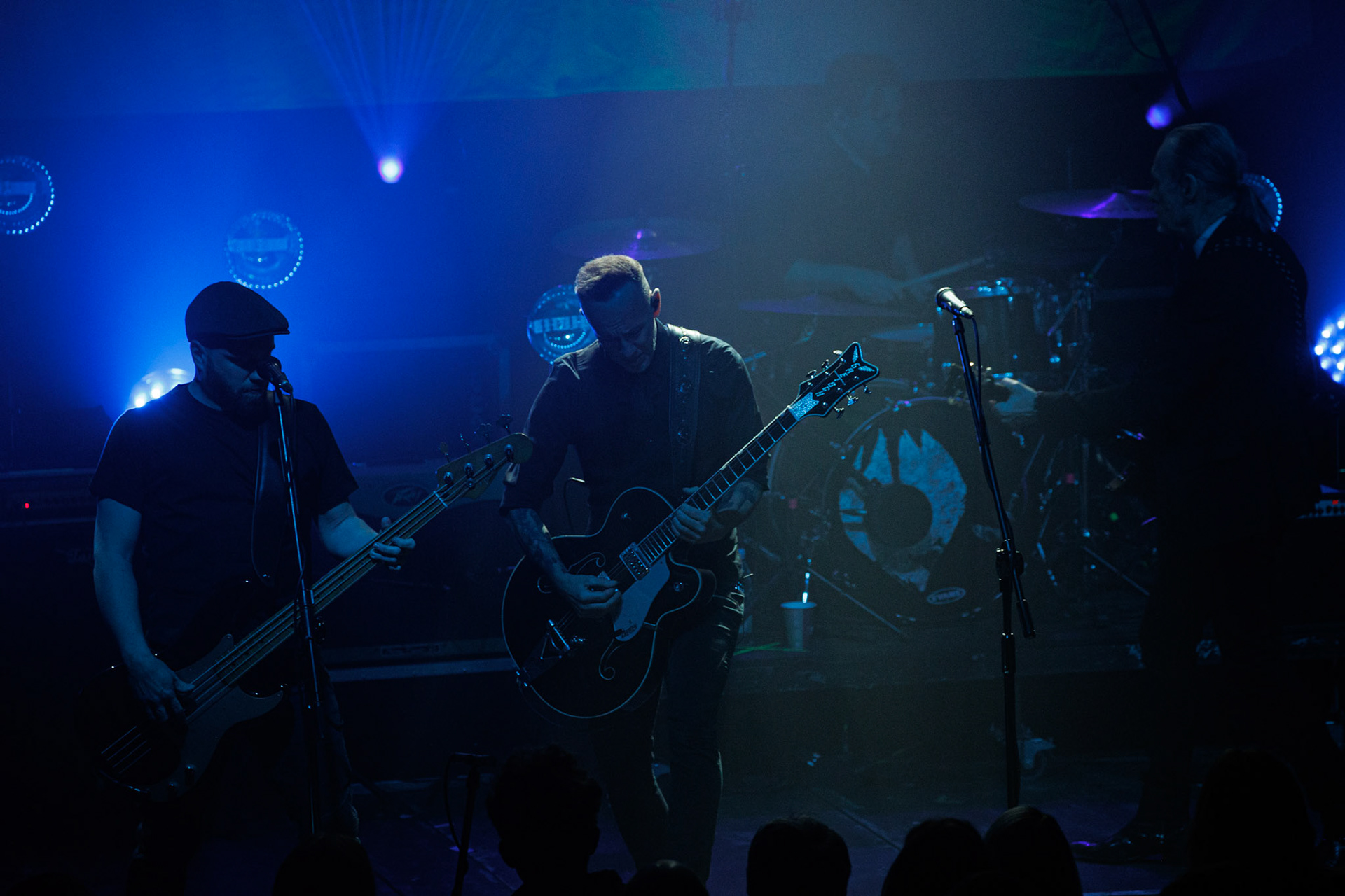 22.01.2022 koncert Me And That Man w Warszawie,Klub Progresja,n/z Adam Nergal Darski - gitara, wokal,n/z Matteo Bassoli - bass, wokal,Nergal znany jest z szerokich horyzontow muzycznych. Lider Behemoth nigdy nie kryl swojej sympatii do lzejszej, klimatycznej muzyki, spod znaku country, folku, bluesa. Dowodem jest zespol Me And That Man.Fot. Andrzej Wasilkiewicz/Reporter