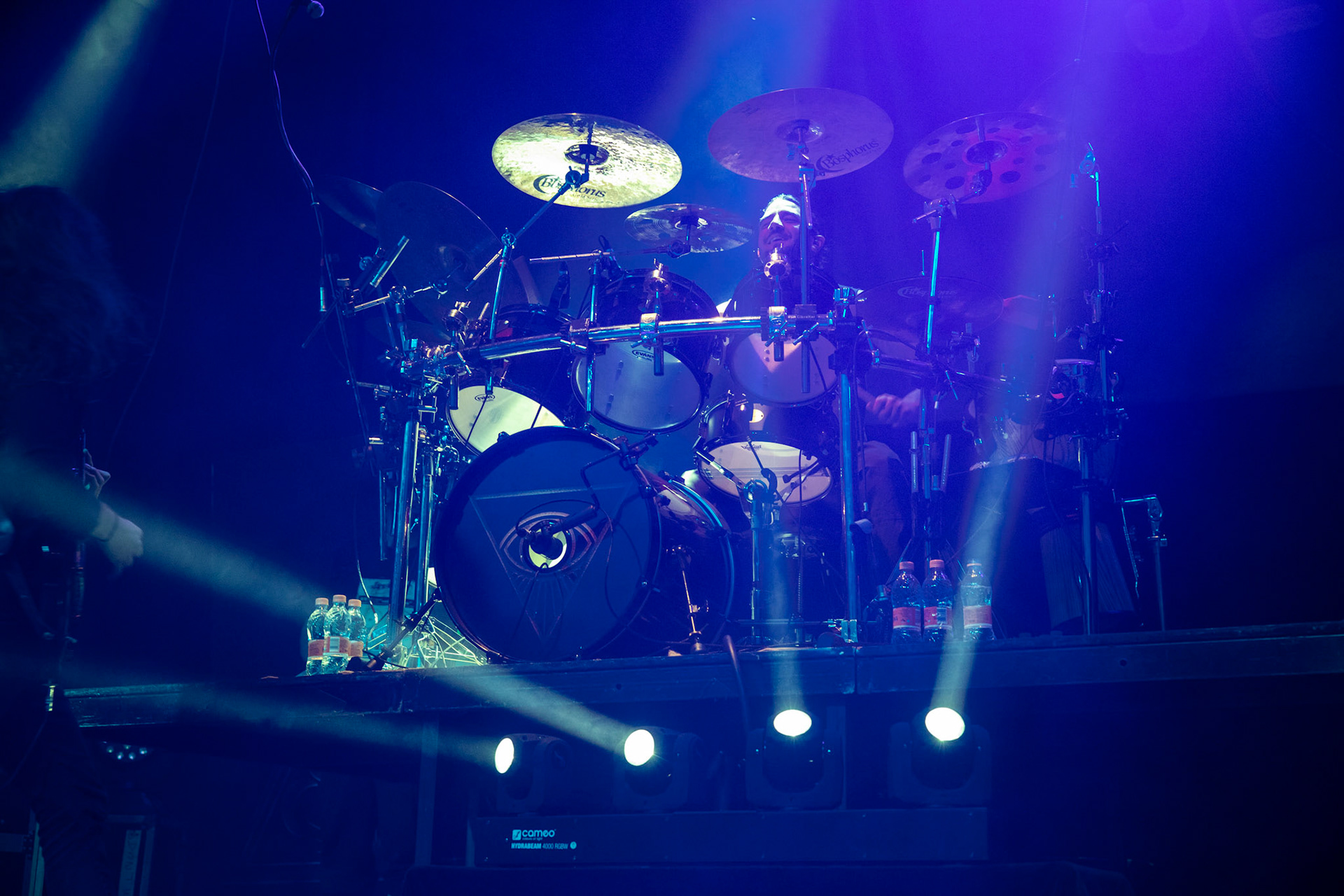 SOEN - Szwecja, rock progresywny, progmetal.  Stefan Stenberg – Bass
Cody Ford – Guitar
Lars Åhlund – Keys, guitar
Joel Ekelöf – Vocals
Martin Lopez – Drums, percussion
Knock Out Productions
Progresja Warszawa. fot. Andrzej Wasilkiewicz/Reporter