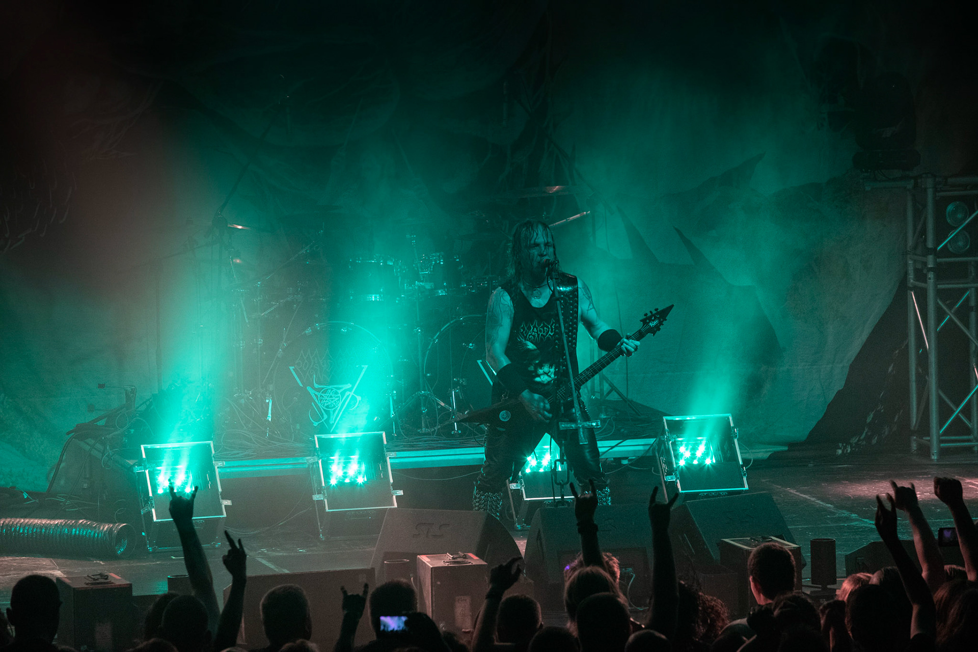 Legendy Metalu Vader - Death Metal - koncert Legendy Metalu w warszawskiej Progresji, 
Peter: Guitar + Vocals
Pajak: Guitar
Hal: Bass
James: Drums
fot. Andrzej kaziq Wasilkiewicz/Reporter