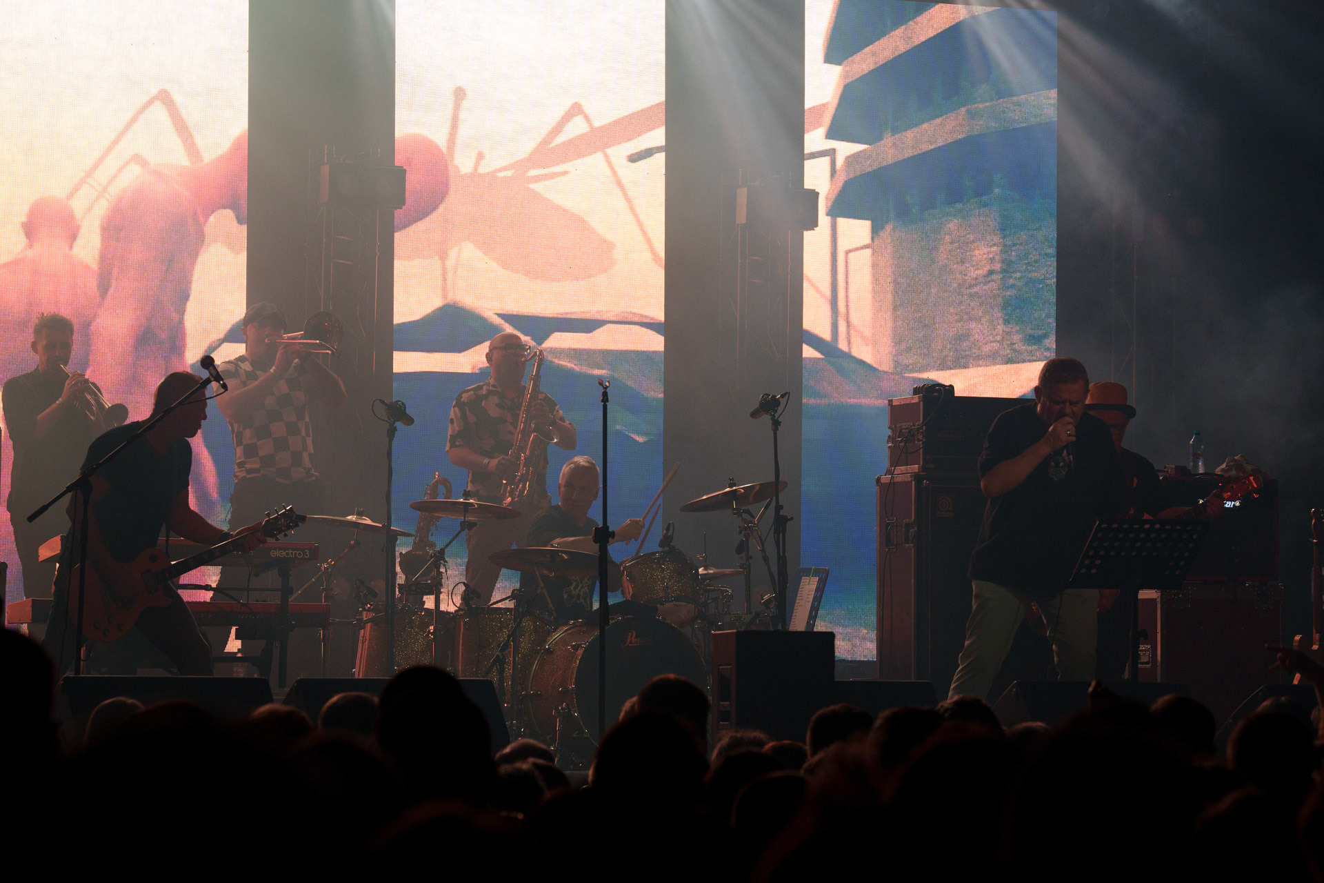 4.11.2022 KULT - Pomaranczowa Trasa 2022 - Warszawa Stodola, Rock, rock progresywny, rock alternatywny, punk, nowa fala, polski rock. fot. Andrzej Wasilkiewicz/Reporter