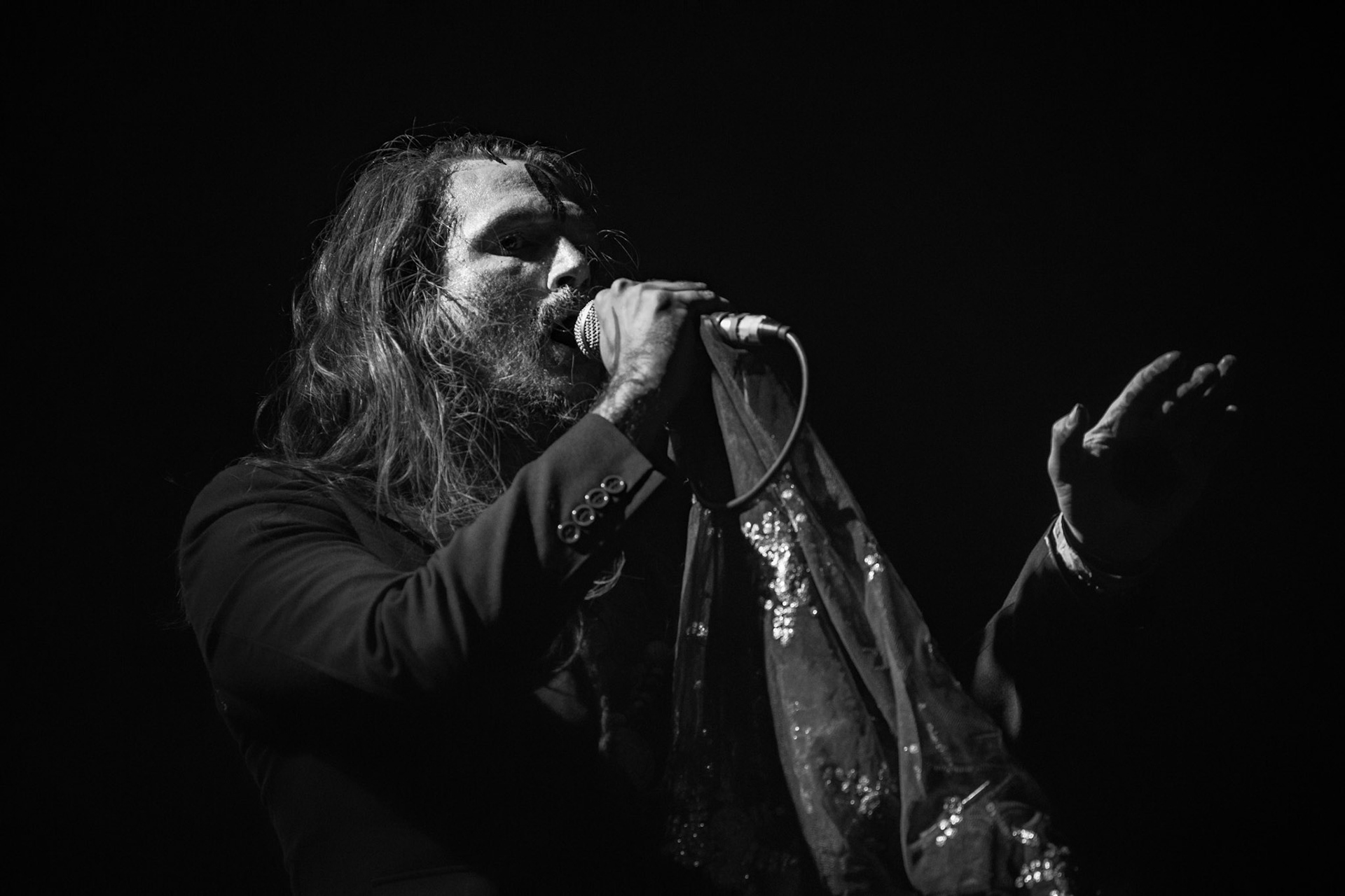 15.12.2019 koncert norweskiego zespołu Dødheimsgard, Merry Christless 2019, Warszawa Klub Progresja,
zespół Vicotnika - Yusaf Parvez, alternatywny metal, industrial metal,
n/z Yusaf "Vicotnik" Parvez - gitara, śpiew,
New Aeon Musick, Knock Out Productions
fot. Andrzej Wasilkiewicz/REPORTER