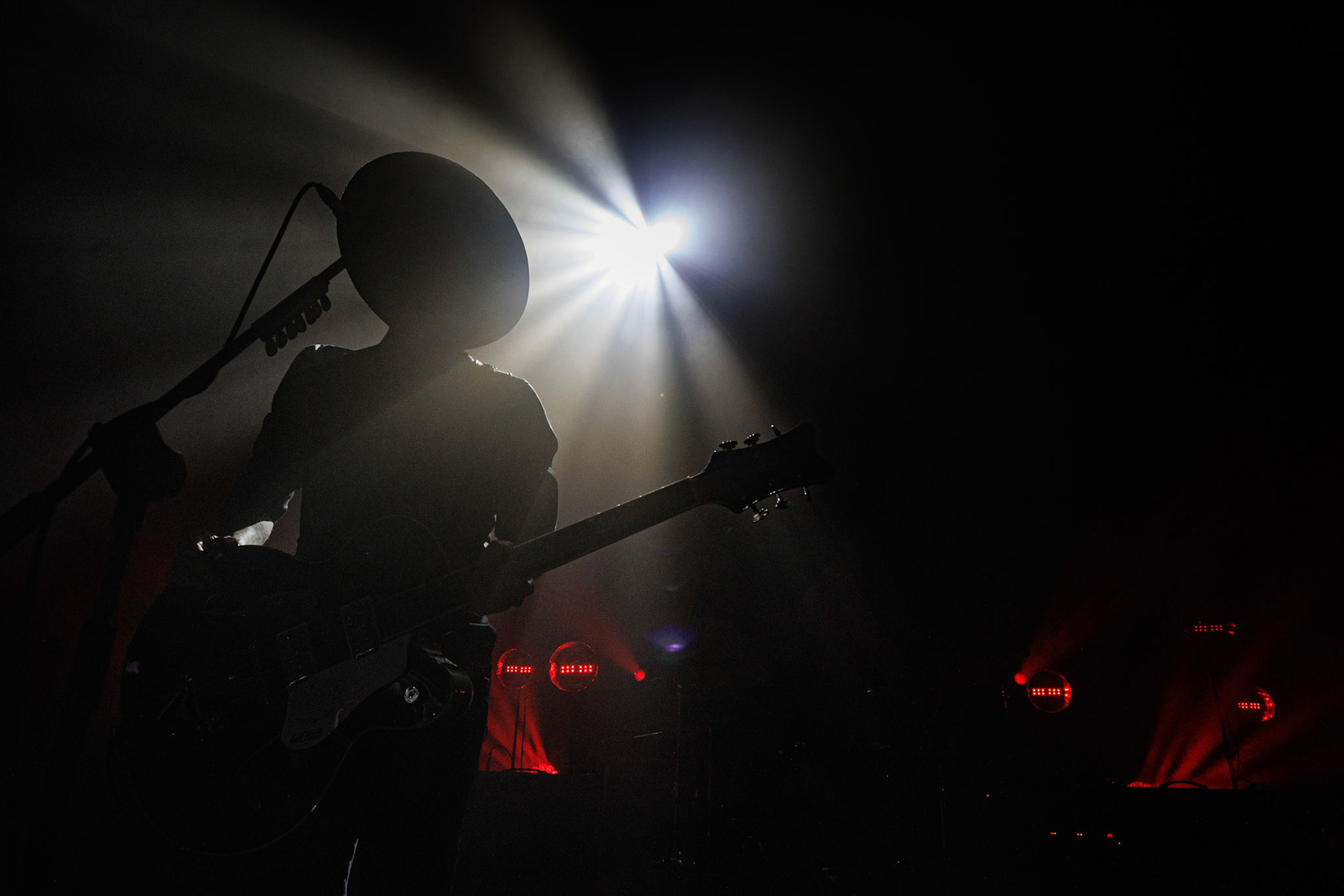 22.01.2022 koncert Me And That Man w Warszawie,Klub Progresja,n/z Adam Nergal Darski - gitara, wokal,Nergal znany jest z szerokich horyzontow muzycznych. Lider Behemoth nigdy nie kryl swojej sympatii do lzejszej, klimatycznej muzyki, spod znaku country, folku, bluesa. Dowodem jest zespol Me And That Man.Fot. Andrzej Wasilkiewicz/Reporter