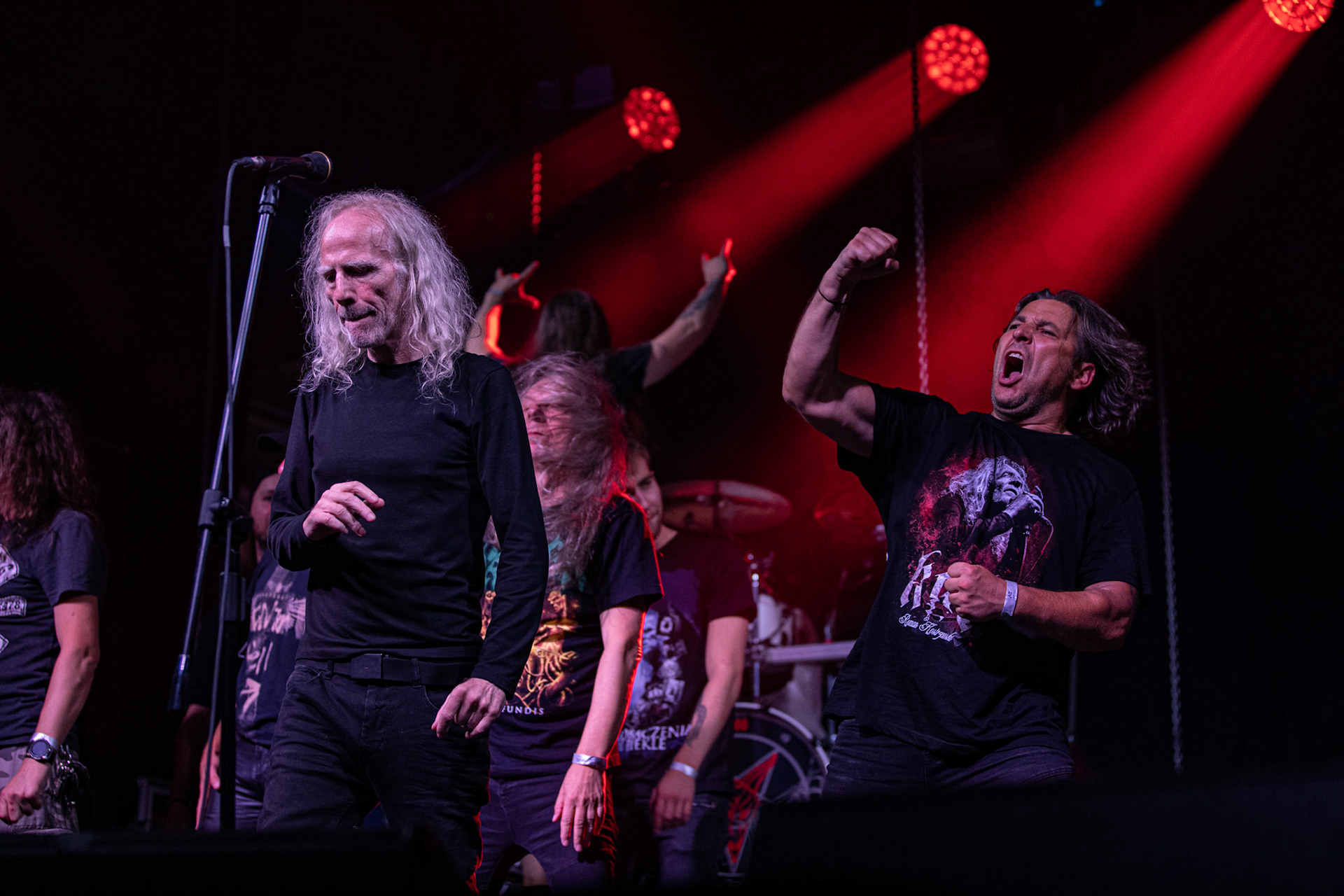 12.09.2021 - KAT i Roman Kostrzewski - koncert "Do zobaczenia w piekle" Wroclaw, Centrum Koncertowe A2.  Roman Kostrzewski – wokalJacek Nowak – perkusjaKrzysztof Pistelok – gitaraJacek Hiro – gitaraMichal Laksa – basGościnnie: Adam „Nergal” Darski (Behemoth)Piotr „Peter” Wiwczarek (Vader),Tomasz „Titus” Pukacki (Acid Drinkers)Adrian „Fred” Frelich (Dragon)Krzysztof „Fazi” Oset (ex-Kat)Piotr „Mancover” Mańkowski (Wolf Spider)Wacław „Vogg” Kiełtyka (Decapitated)Marek „Spider” Pająk (Vader)Jarek „Gronos” Gronowski (Dragon, ex-Kat)Paweł „Baitel” Pasek (Decapitated) Piotr Radecki (ex-Kat &amp; Roman Kostrzewski)fot. Andrzej kaziq Wasilkiewicz