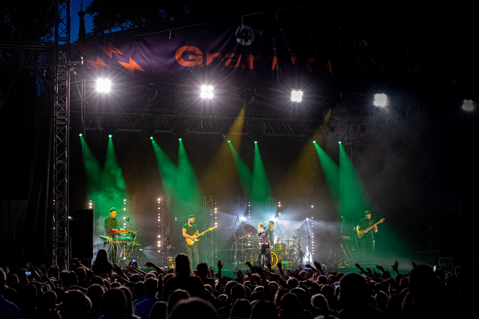 30.07.2021 Agnieszka Chylinska - koncert 25 lat na scenie! Warto bylo szalec. Warszawa Gramy do Woli Progresja.n/z Agnieszka Chylinska – wokal n/z Bartek Krolik – gitara basowa, klawisze,n/z Marek Piotrowski – instrumenty klawiszowe, n/z Maciej Maka – gitara,n/z Bartlomiej Szopix Czerniachowski - perkusja.Pop, pop-rock, hardrock, heavy metal,Fot. Andrzej Wasilkiewicz/Reporter