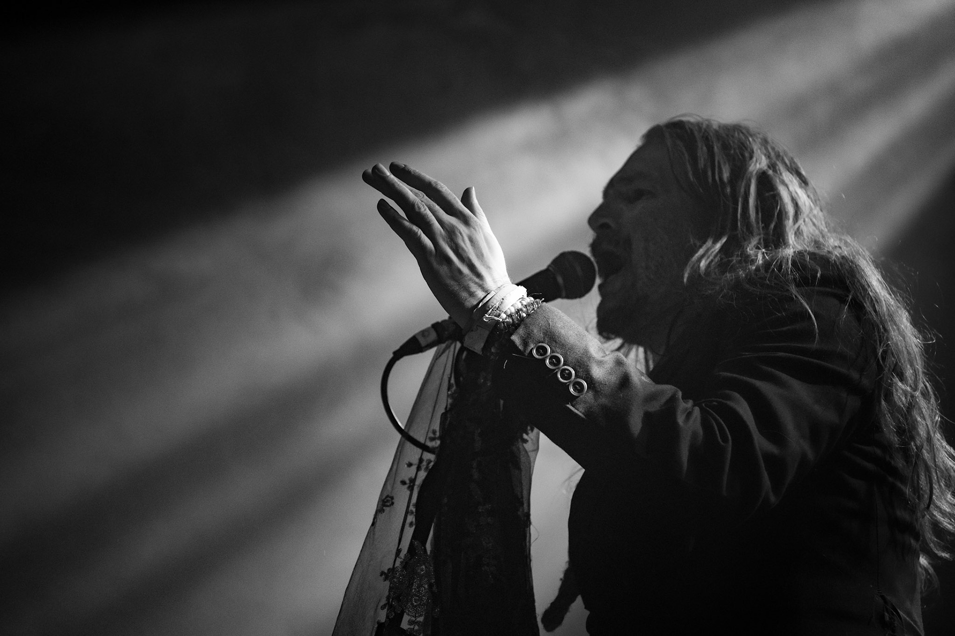 15.12.2019 koncert norweskiego zespołu Dødheimsgard, Merry Christless 2019, Warszawa Klub Progresja,
zespół Vicotnika - Yusaf Parvez, alternatywny metal, industrial metal,
n/z Yusaf "Vicotnik" Parvez - gitara, śpiew,
n/z Lars-Emil Måløy - gitara basowa,
n/z Tommy Thunberg - gitara,
n/z Øyvind Myrvoll - perkusja,
New Aeon Musick, Knock Out Productions
fot. Andrzej Wasilkiewicz/REPORTER