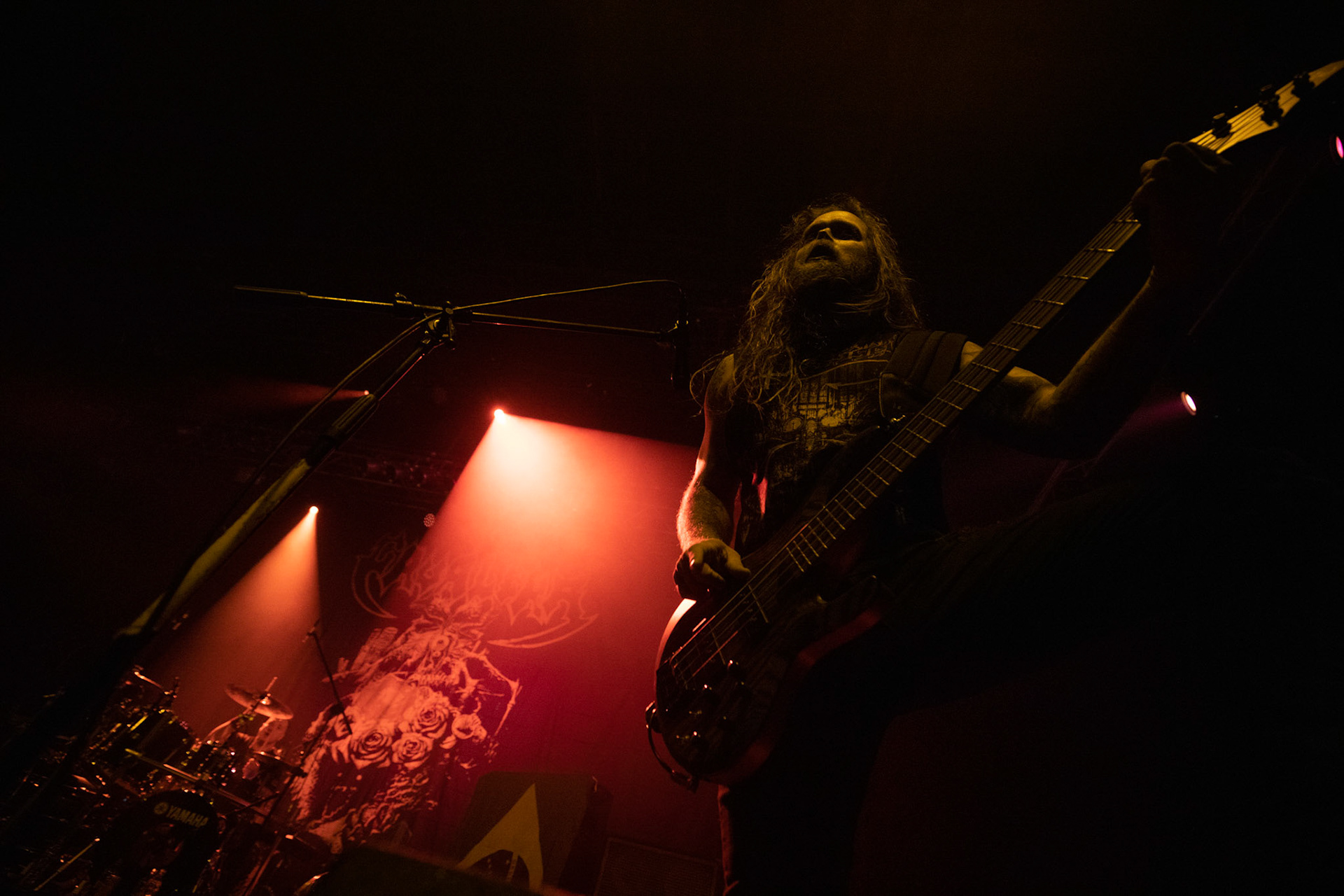 nz. Johny Chow gitara basowa 
Europejska trasa koncertowa Return Beneath Arise - Cavalera Conspiracy. 
Max i Iggor Cavalera ex-Sepultura.
Koncert w warszawskiej Progresji 20.11.2019
Live Nation Polska
groove metal, thrash metal, metal, 
fot. Andrzej Wasilkiewicz/Reporter