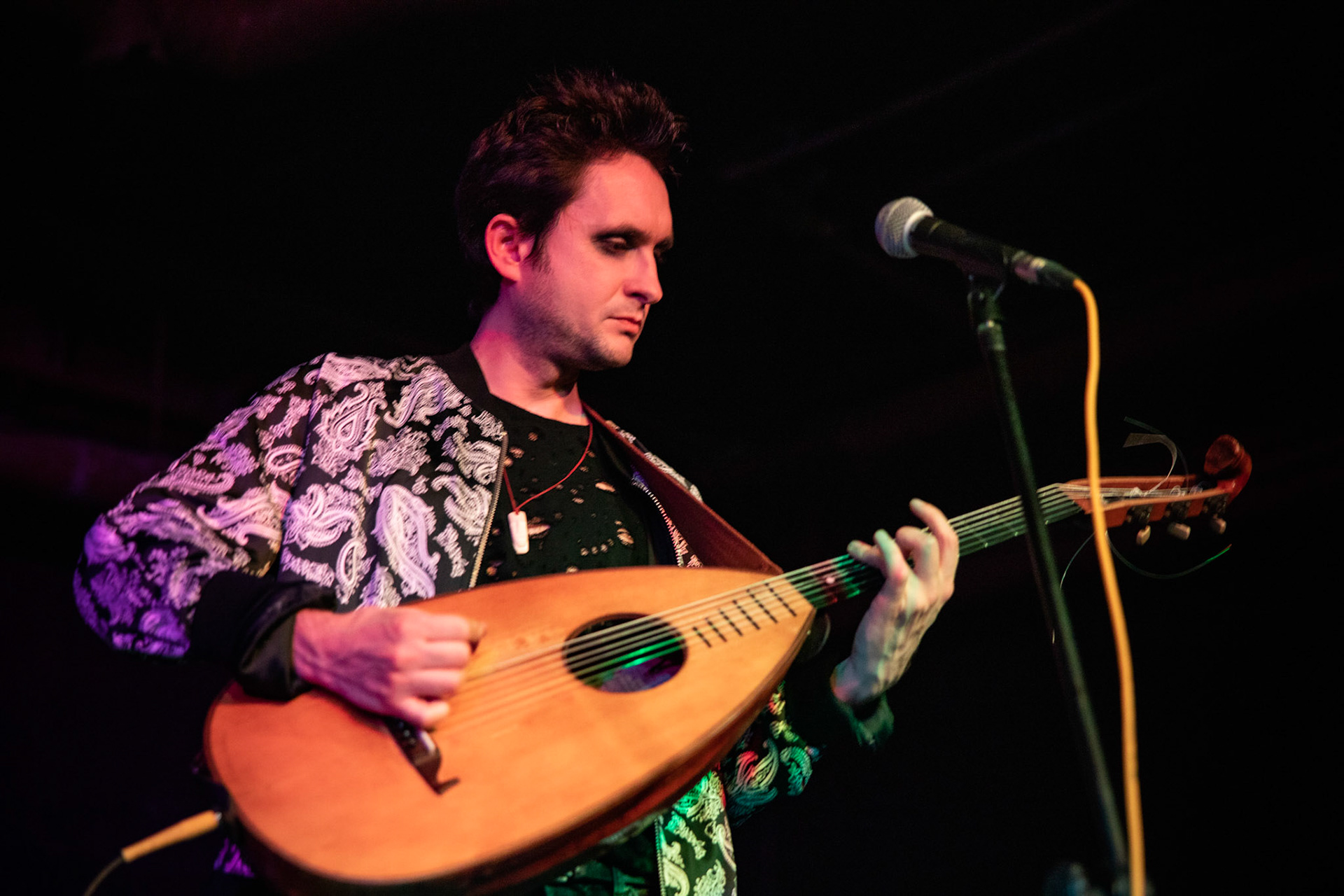 Żywiołak - biometal, folk, ethno sound,
Robert Jaworski - fidel renesansowa, wokal, lira korbowa,
Kamil Strzyżewski - gitara basowa, lutnia,
Wiktoria Kwiatkowska - śpiew, 
Zuza Ciszewska - śpiew, skrzypce,
Michał Lange - perkusja,
Szyszka Leśna - skrzypce ,wokal wspomagający,
Warszawa, klub Potok Drugi Dom Ludzi Rocka,
fot. Andrzej kaziq Wasilkiewicz