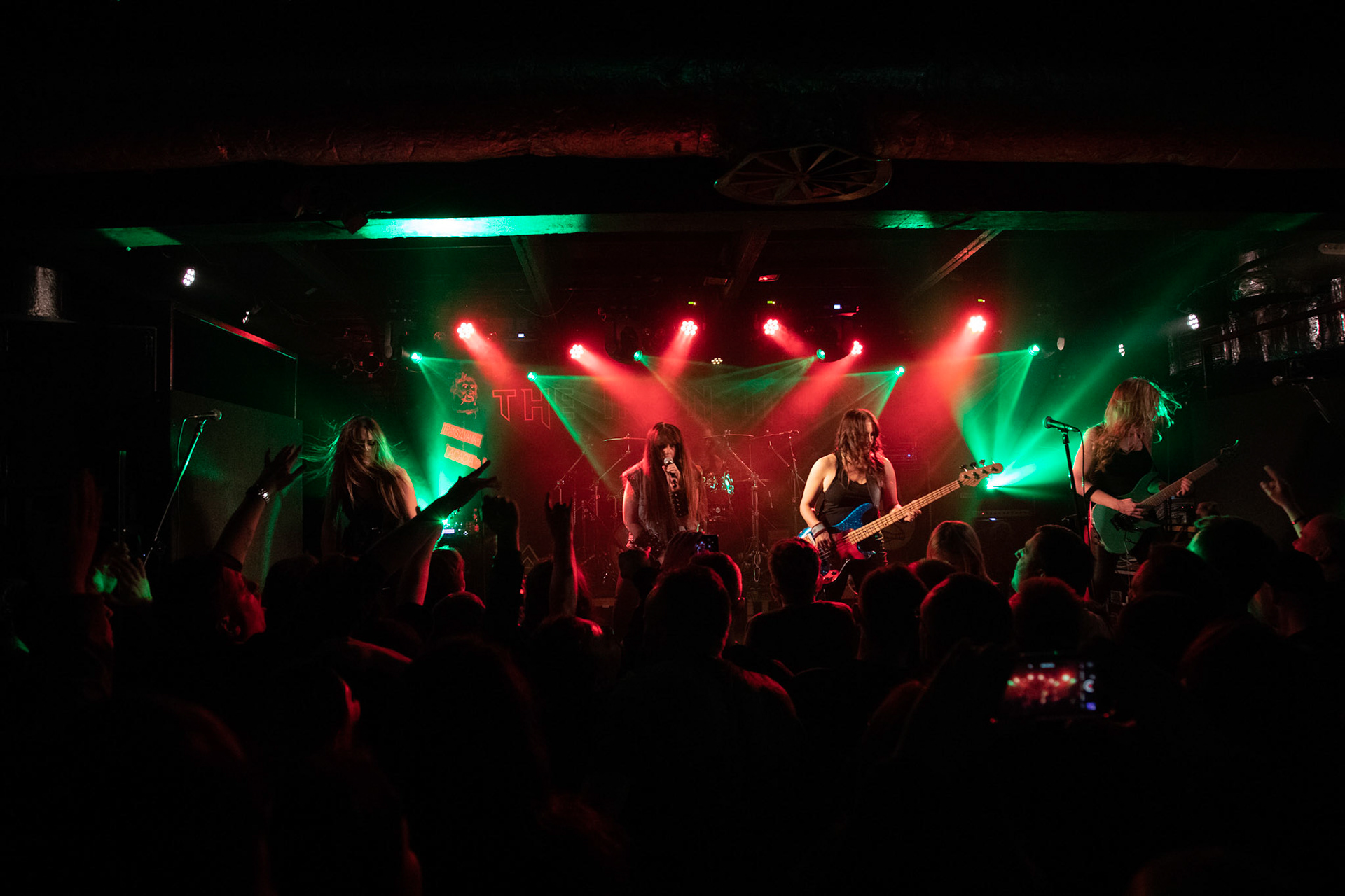 6.05.2019 The Iron Maidens koncert w warszawskiej Proximie - amerykański zespół heavymetalowy utworzony w 2001 roku składa się tylko z kobiet, śpiewających piosenki brytyjskiej grupy Iron Maiden. Klub Proxima, Knockoutproduction, 
fot. Andrzej Wasilkiewicz/Reporter