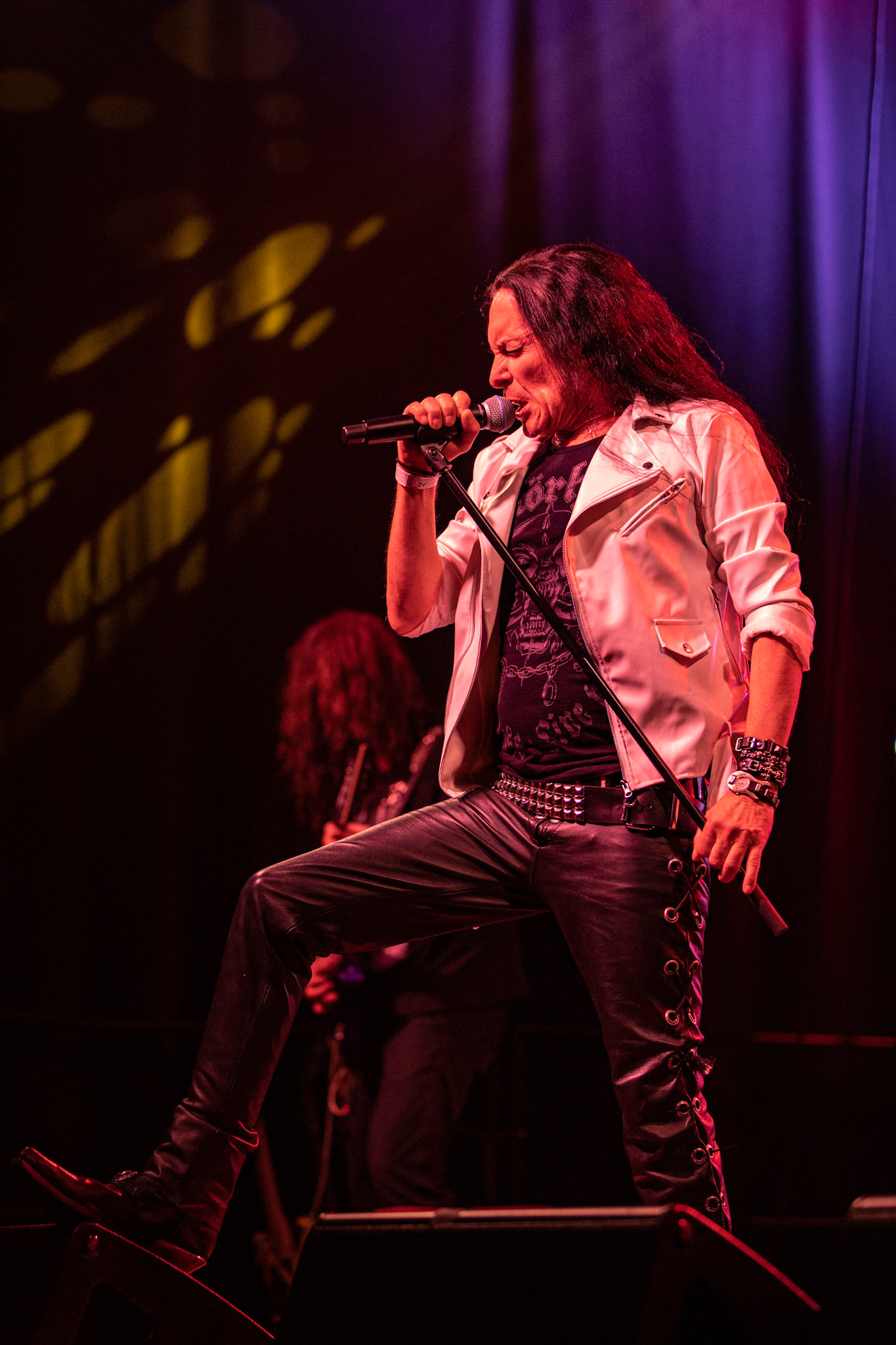 12.09.2021 - KAT i Roman Kostrzewski - koncert "Do zobaczenia w piekle" Wroclaw, Centrum Koncertowe A2.  Tomasz „Titus” Pukacki (Acid Drinkers) - wokal, fot. Andrzej kaziq Wasilkiewicz