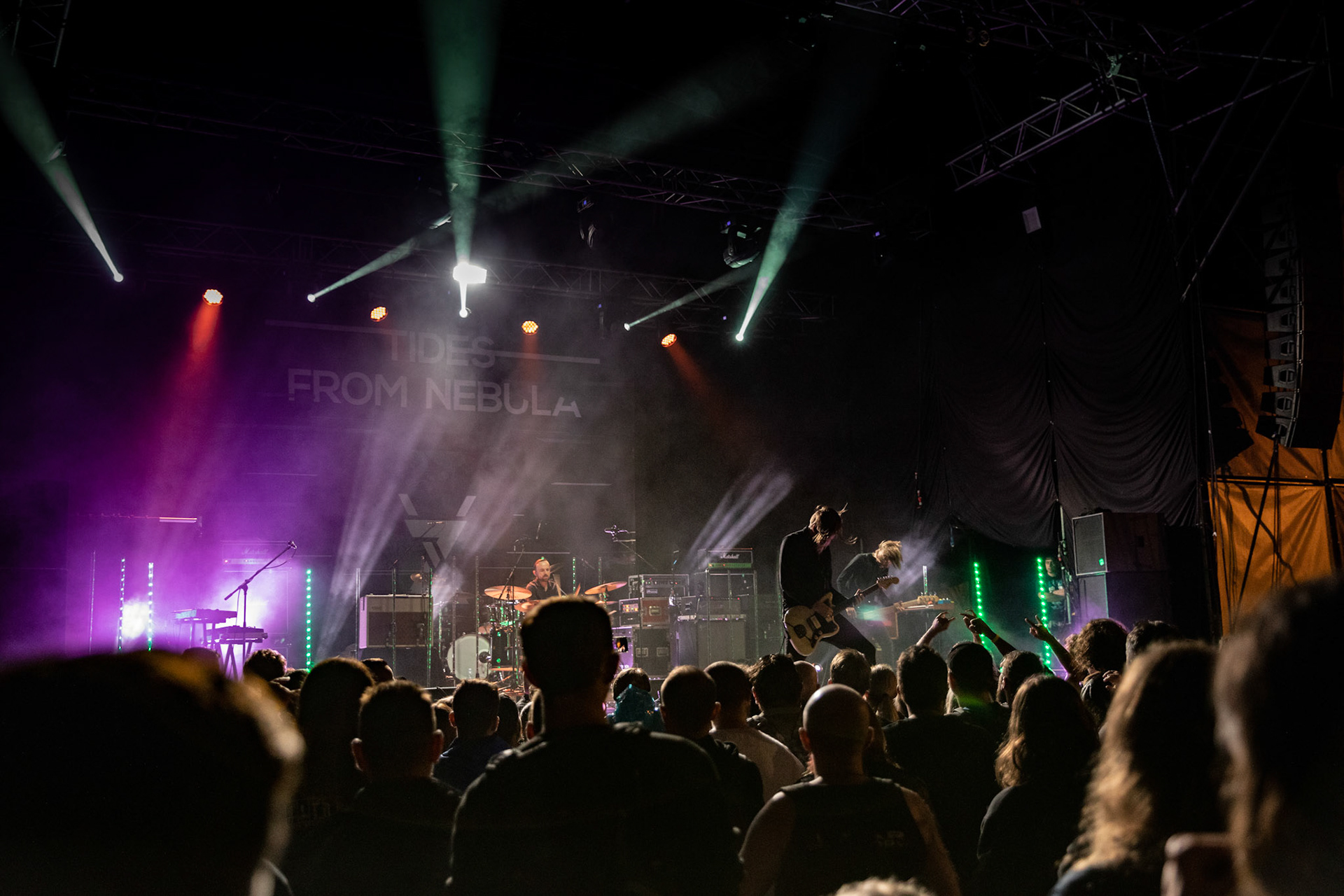 16.09.2021 TIDES FROM NEBULA koncert, Krakow Hype Park,Knock Out Production, Mystic Production,Post-rock, muzyka alternatywna, progresywny rock.n/z Maciej Karbowski – gitara, instrumenty klawiszowen/z Przemek Weglowski – gitara basowan/z Tomasz Stolowski – perkusjaFot. Andrzej Wasilkiewicz/Reporter