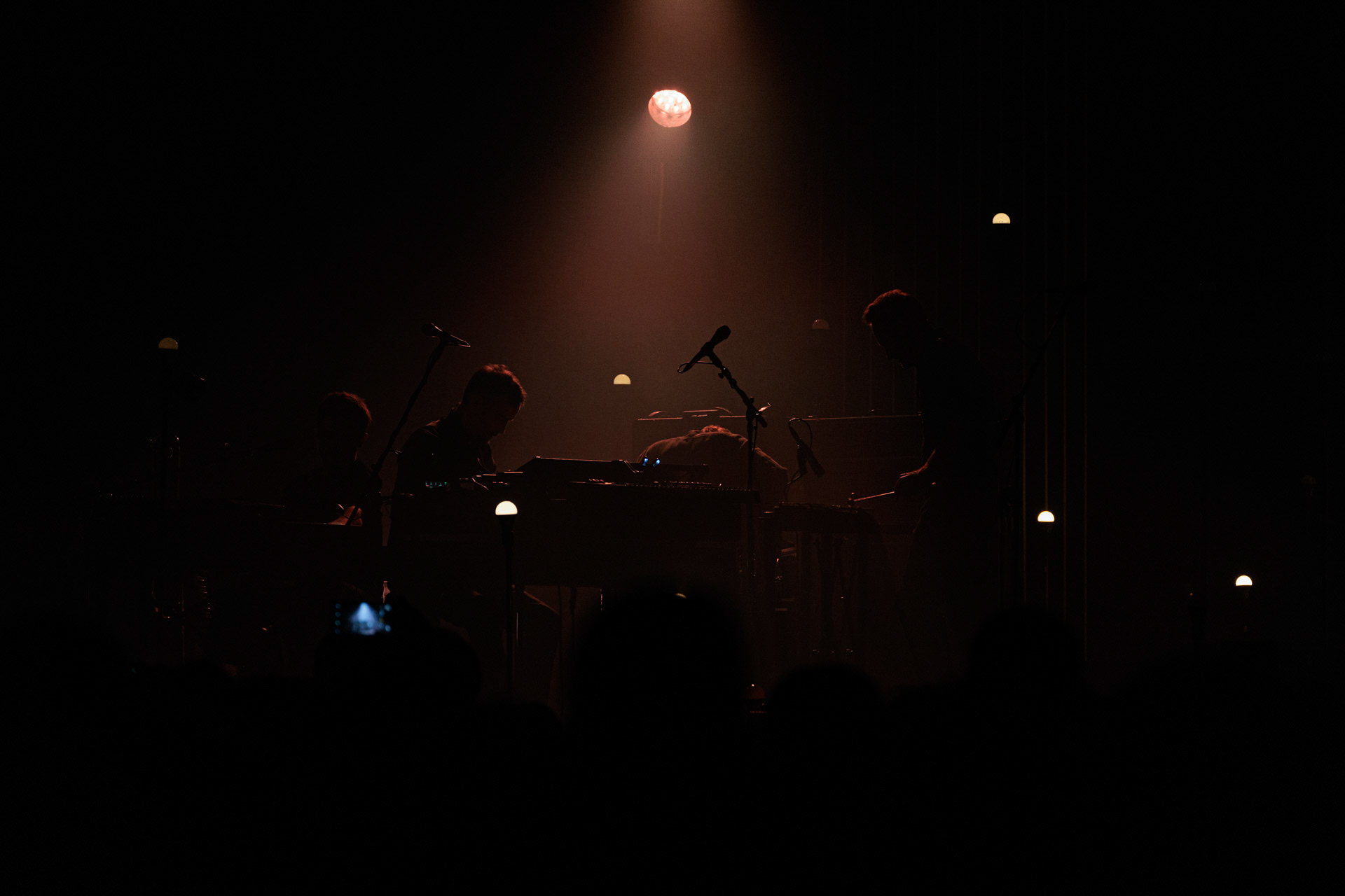 24.10.2022 Sigur Ros - 2022 World tour - Warszawa Expo XXI.Islandzkie trio Sigur Ros powraca po prawie dziesiecioletniej przerwie wraca z albumem Odins Raven Magic oaz zapowiedzia 20th Anniversary Edition.Jon Por Birgisson – wokal, gitara elektryczna,  Georg Holm – gitara basowa, dzwonki, wokal wspierający,Kjartan Sveinsson - instrumenty klawiszowe,Post-rock, Alternative rock, Ambient music,Amazing Music Denmark,Charm Music Poland,fot. Andrzej Wasilkiewicz/Reporter