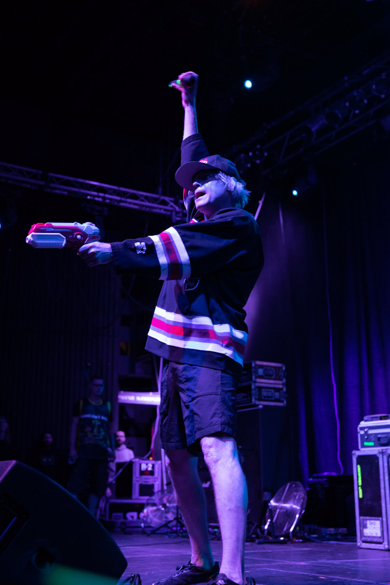 Dog Eat Dog - USA - hardcore, punkrock, rap, metal, hip hop,reggae, soul, funk,
Dave Neabore (bass), 
John Connor (vocals), 
Brandon Finley (drums) 
Roger Hämmerli (guitar)
Bozez (sax & beer)
koncert w Warszawskiej Progresji w ramach trasy 25 lat All Boro Kings zespołu Dog Eat Dog.
fot. Andrzej Wasilkiewicz/Reporter