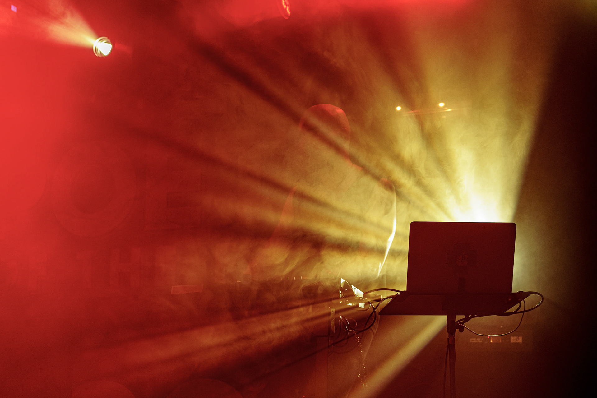 2023.09.04 Poets of the Fall - Warszawa, klub Proxima. To już 20 lat od kiedy rockowy zespół Poets of the Fall odnosi sukcesy na międzynarodowej scenie. Z tej okazji zespół wyrusza w trasę jubileuszową, która obejmie też Polskę. Grupa zagrała w warszawskiej Proximie 4 września 2023 roku. Produkcja Fource.pl  fot. Andrzej Wasilkiewicz/kaziq.com