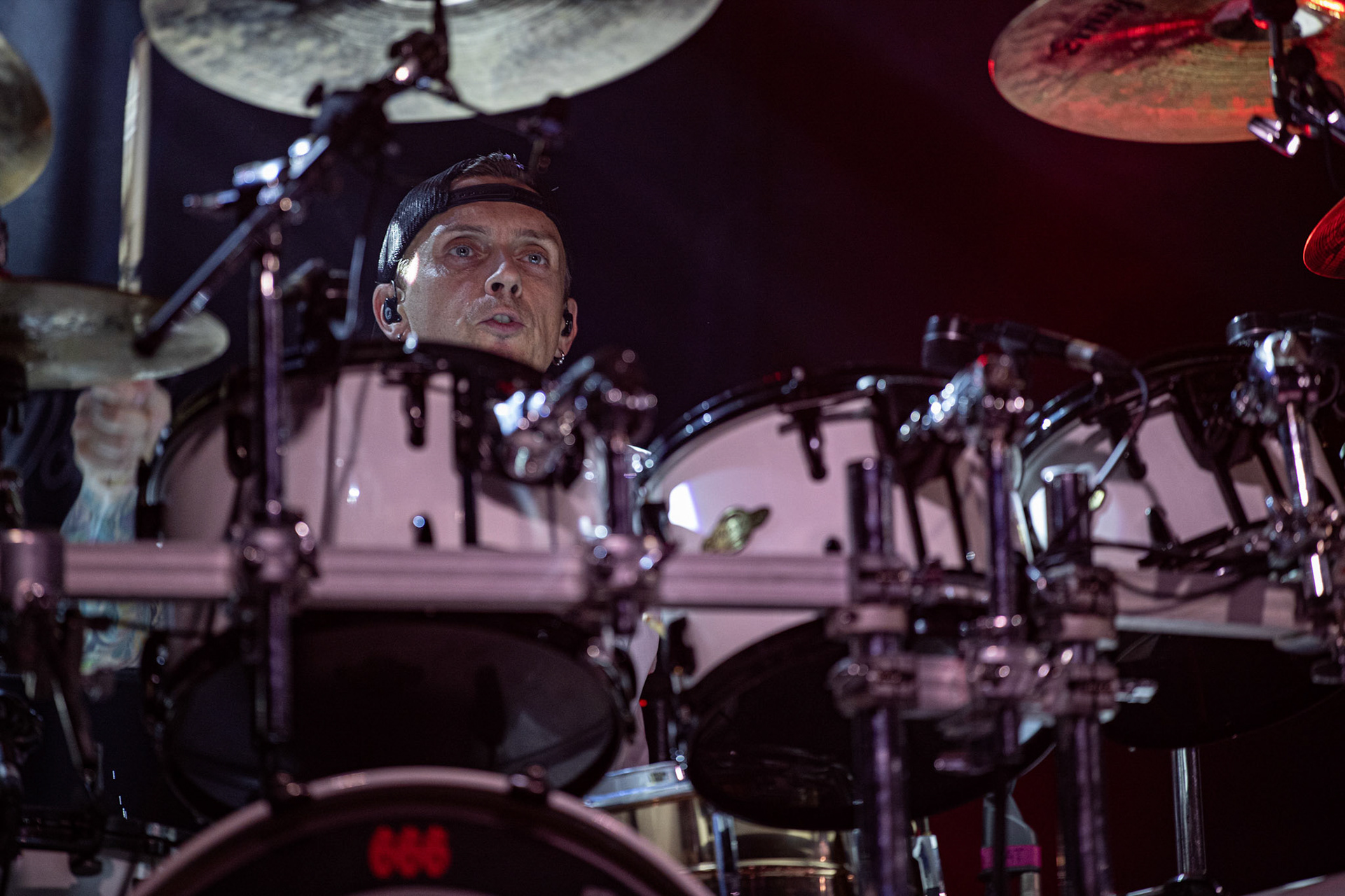 12.09.2021 - KAT i Roman Kostrzewski - koncert "Do zobaczenia w piekle" Wroclaw, Centrum Koncertowe A2.  Jacek Nowak – perkusja,fot. Andrzej kaziq Wasilkiewicz