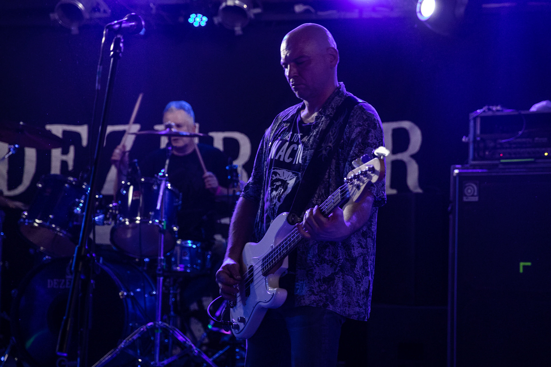 8.12.2018r Dezerter koncert Proxima, Robert Robal Matera gitara, wokal, Krzysztof Grabowski perkusja, fot. Andrzej Wasilkiewicz/Reporter