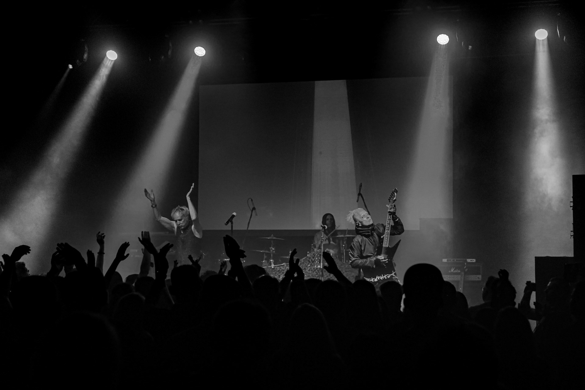 9.08.2022 FRONT LINE ASSEMBLY (Metropolis Records/Kanada) - Industrial/EBM - Warszawski koncert w Progresji.  WiniaryBookings,fot. Andrzej Wasilkiewicz/kaziq.com