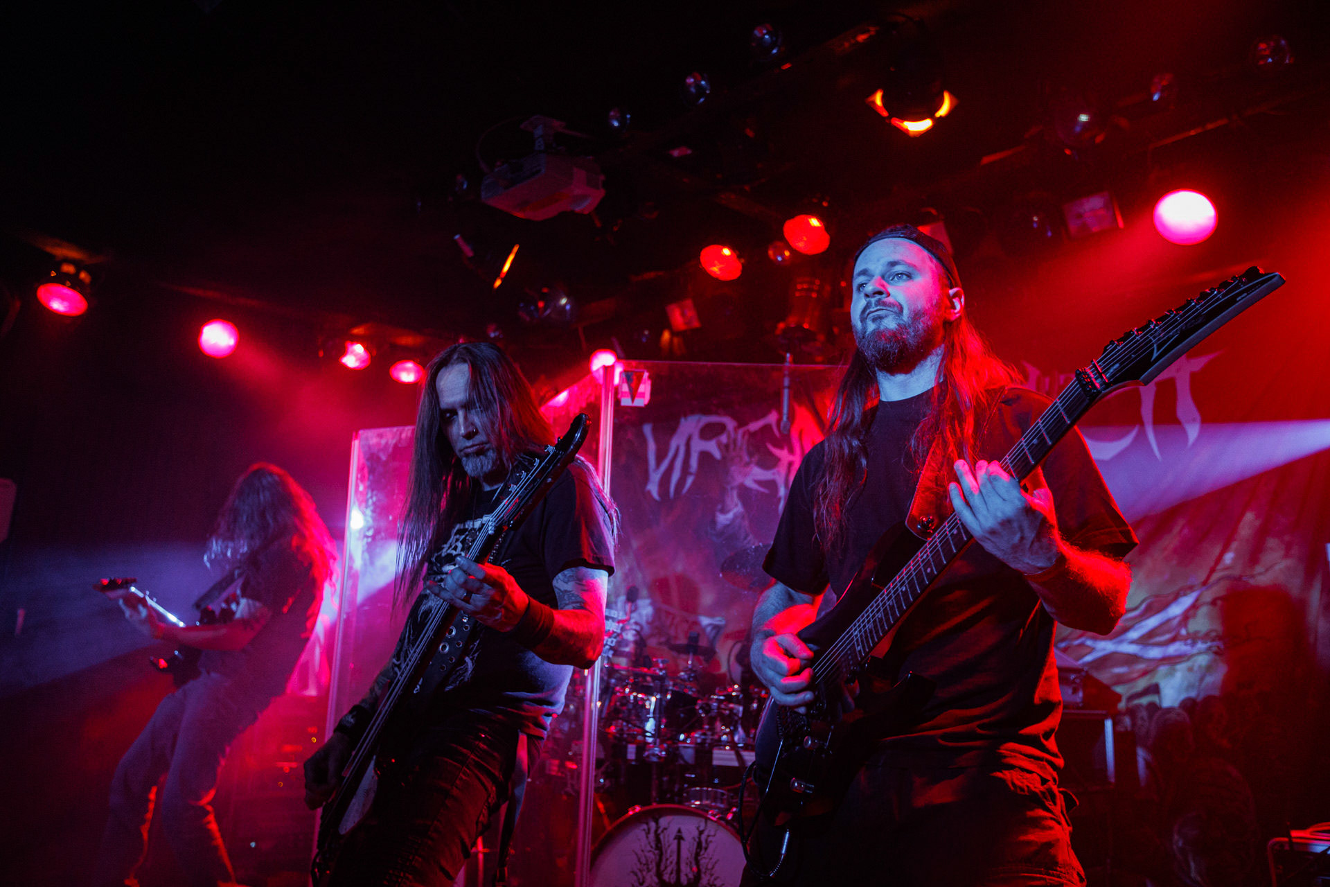 18.03.2022 VIRGIN SNATCH - INFERNALIS RESURGENTIS - Warszawski koncert zespolu VIRGIN SNATCH,thrash metal, death metal,n/z Pawel Pasek - gitara, n/z Piotr "Aniol" Wacisz  gitara basowa,  fot. Andrzej Wasilkiewicz/Reporter