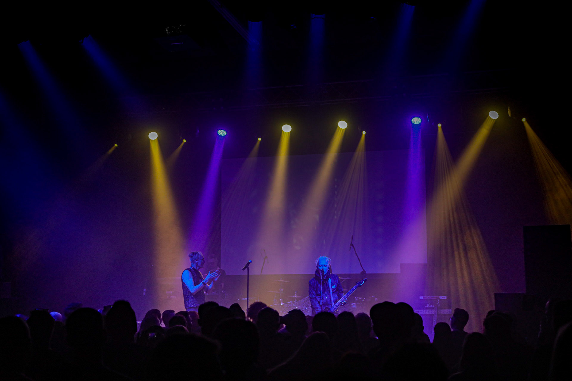 9.08.2022 FRONT LINE ASSEMBLY (Metropolis Records/Kanada) - Industrial/EBM - Warszawski koncert w Progresji.  WiniaryBookings,fot. Andrzej Wasilkiewicz/kaziq.com