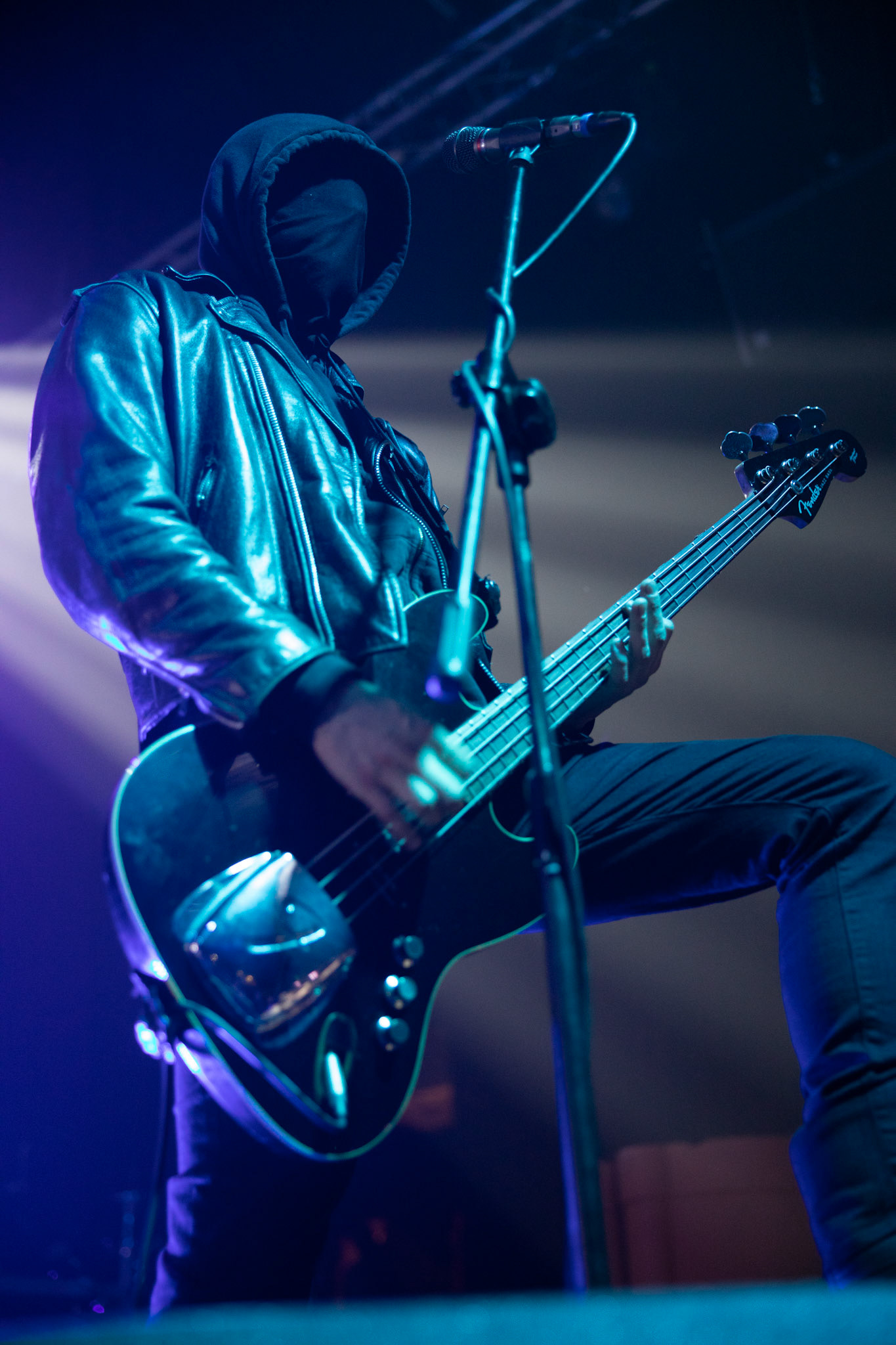 Mgła – polska grupa black metalowa powstała w Krakowie, pod przewodnictwem wokalisty i gitarzysty Mikołaja „M.” Żentary, warszawski koncert w Progresji odbył się w ramach europejskiej trasy koncertowej Mgły, organizowany przez Left Hand Sounds, metal, blackmetal,  Andrzej Wasilkiewicz/Reporter