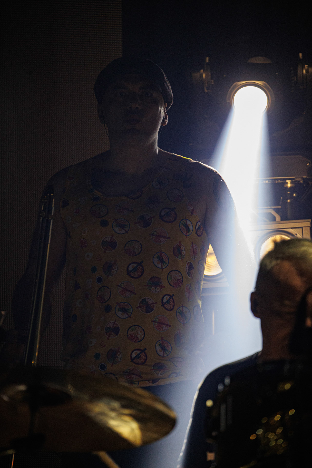 15.01.2022 KULT - koncert Pomaranczowa Trasa 2021/2022 - Warszawa Stodoła, Kult konczy w doskonalej formie przeniesiony z jesieni ostatni koncert Pomaranczowej Trasy 2021, publicznosc nie zawiodla, pelna sala.   n/z Tomasz Goehs perkusja,Rock, rock progresywny, rock alternatywny, punk, nowa fala, polski rock.fot. Andrzej kaziq Wasilkiewicz/Reporter