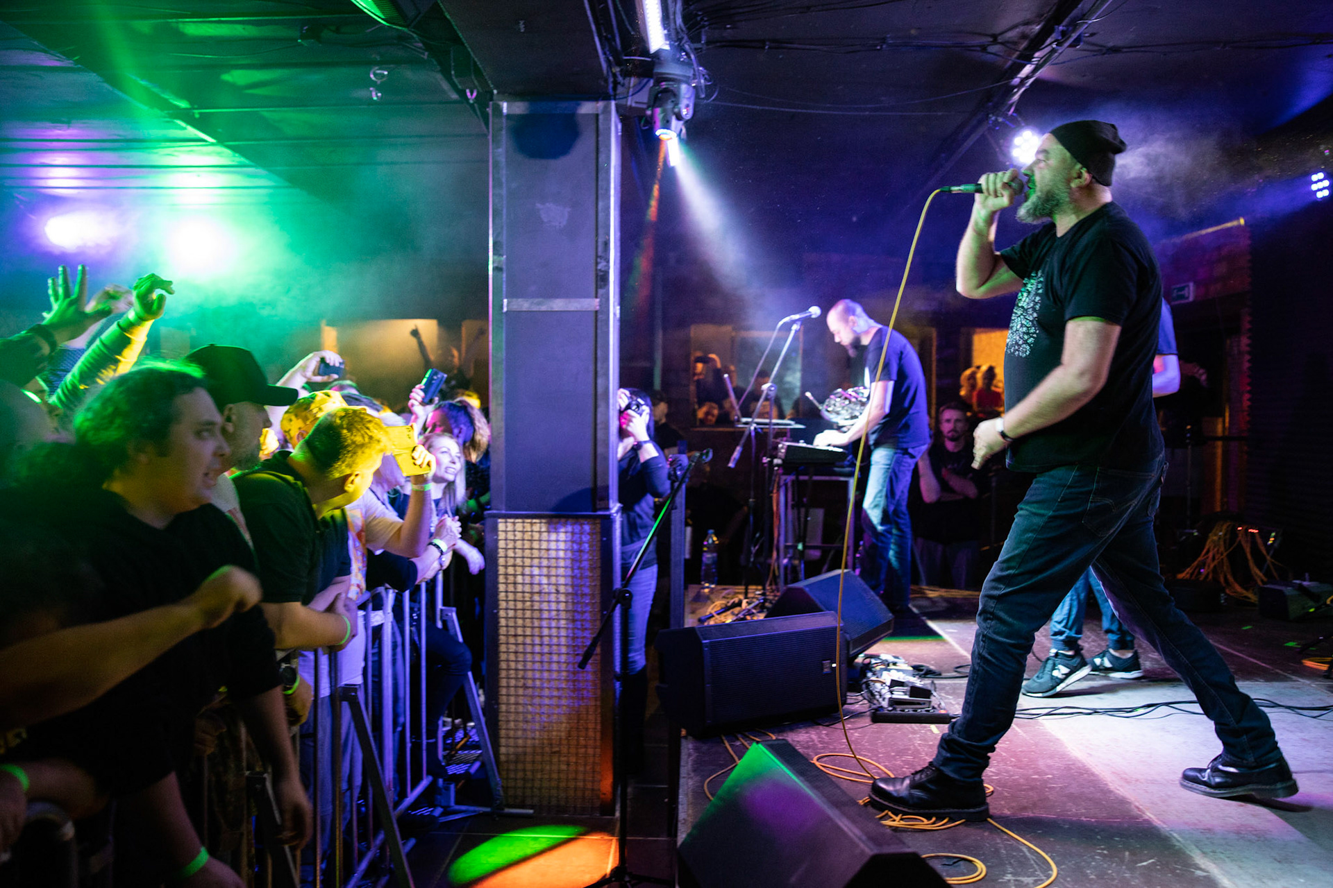 Armia - punk rock, hardcore,
Tomasz Budzyński - głos,
Stanisław Budzyński - gitara,
Jakub Bartoszewski - waltornia, instrumenty klawiszowe,
Amadeusz Kaźmierczak - perkusja,
Darek Budkiewicz - gitara basowa,
fot. Andrzej kaziq Wasilkiewicz