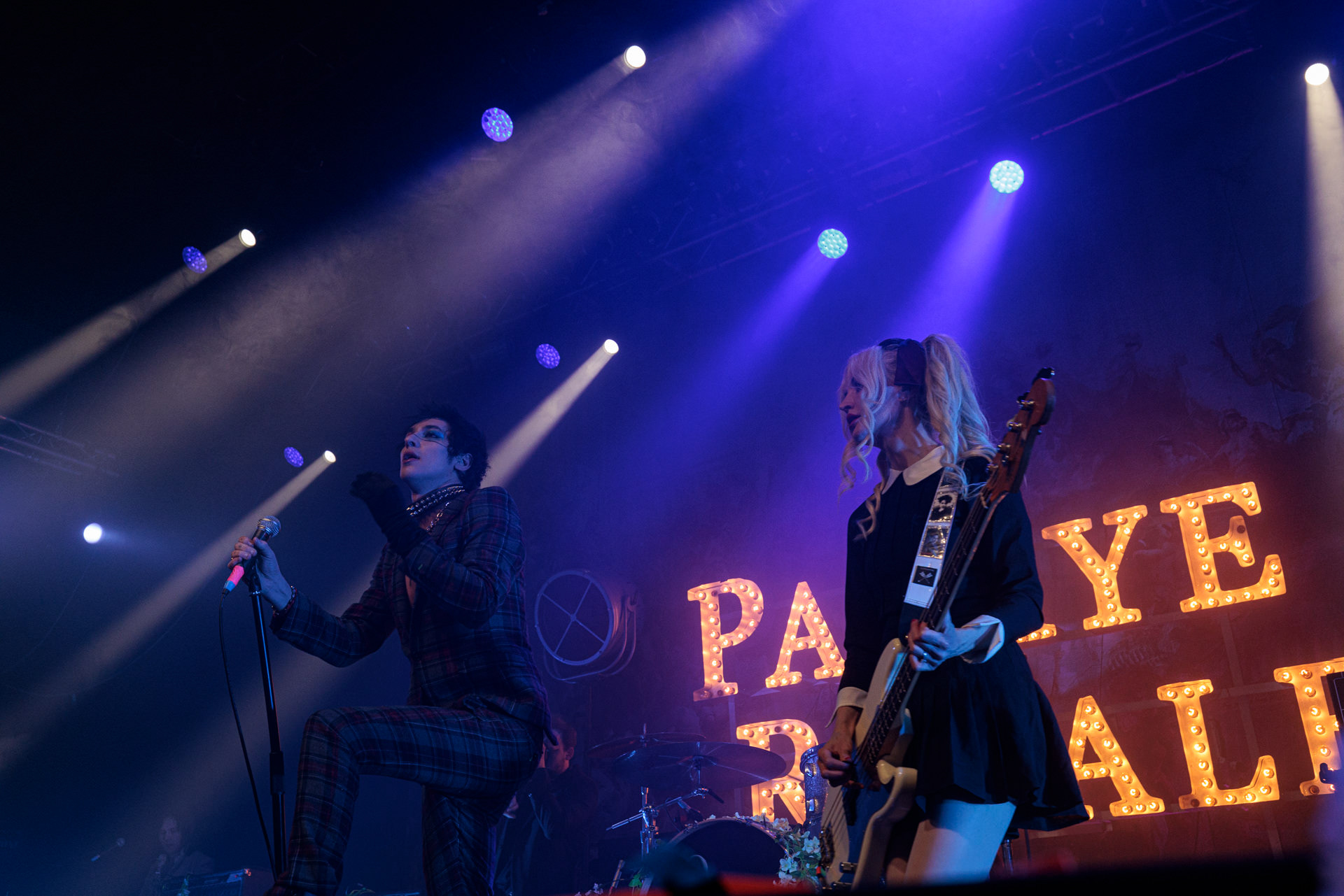 Palaye Royale - Warszawski koncert zespołu braci Kropp w Progresji. Art rock, rock and roll, glam rock, garage rock, indie rock, WiniaryBookings, fot. Andrzej Wasilkiewicz/Reporter