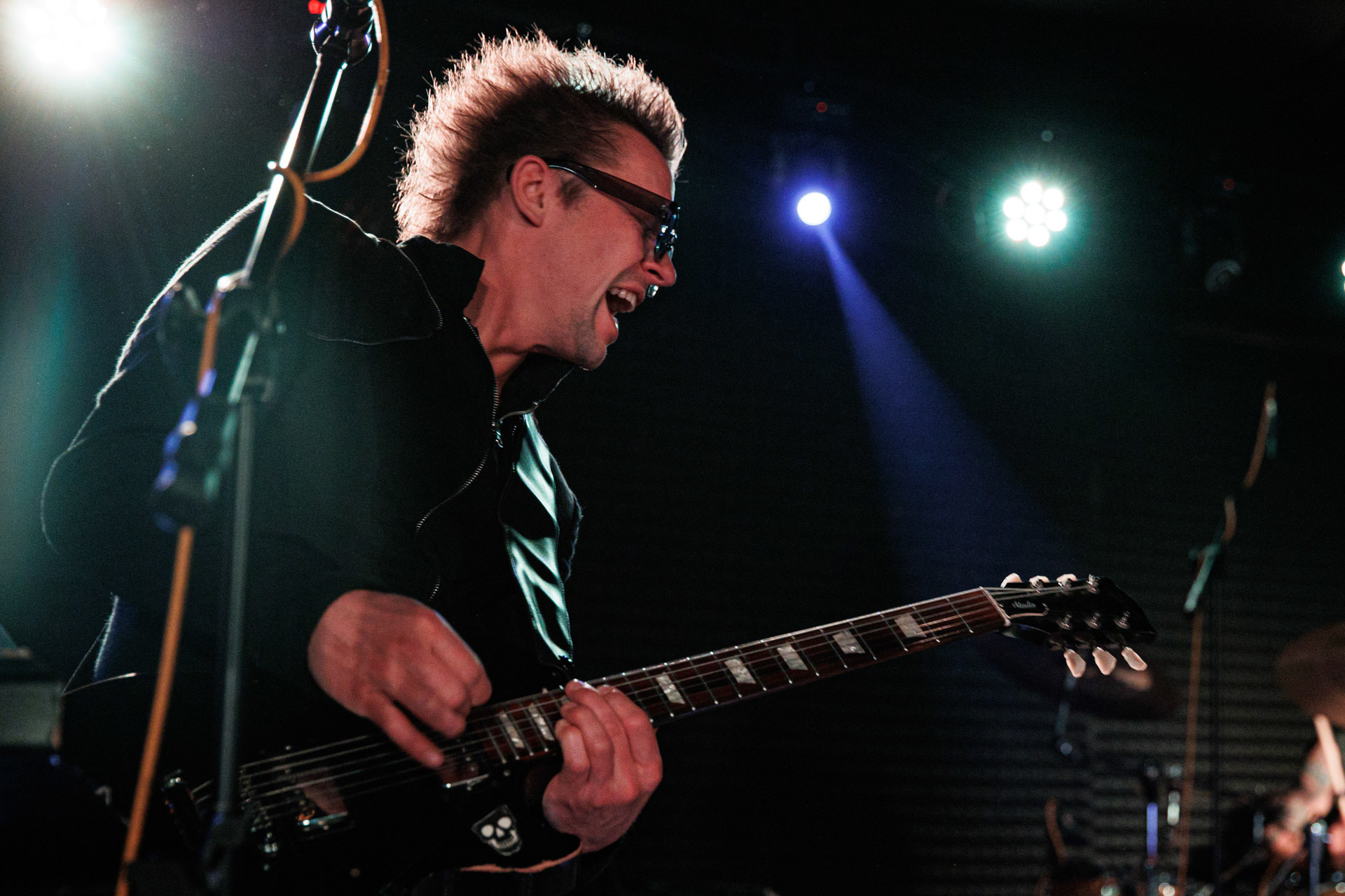 12.11.2021 Lipali - koncert Warszawa klub Remont.Najnowszy album „MOSTY, RZEKI, LUDZIE”.n/z Roman Bereźnicki - gitara, klawisze, wokal, Rock, rock progresywny, rock alternatywny, polski rock.fot. Andrzej kaziq Wasilkiewicz/Reporter