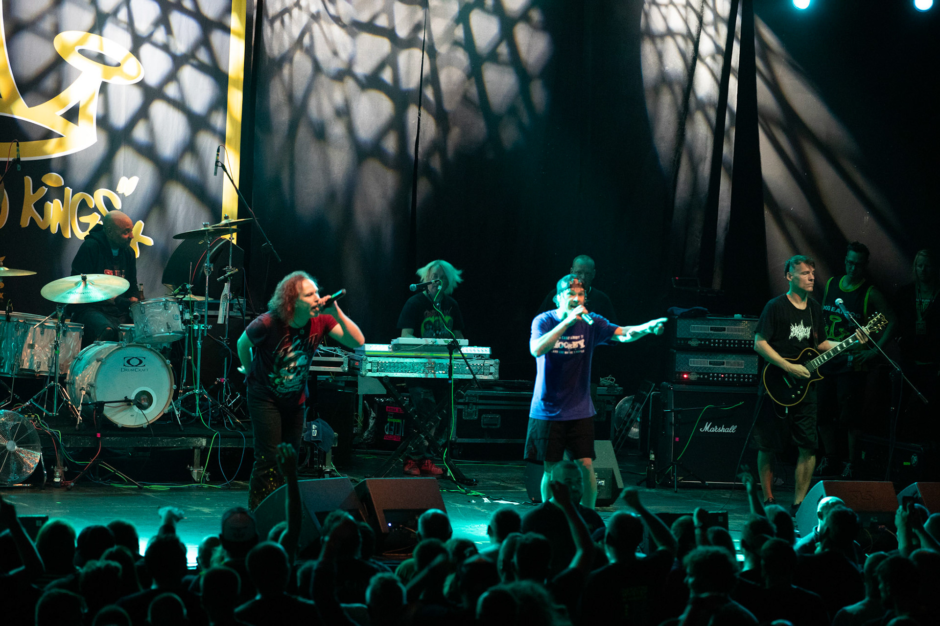 Dog Eat Dog - USA - hardcore, punkrock, rap, metal, hip hop,reggae, soul, funk,
Dave Neabore (bass), 
John Connor (vocals), 
Brandon Finley (drums) 
Roger Hämmerli (guitar)
Bozez (sax & beer)
koncert w Warszawskiej Progresji w ramach trasy 25 lat All Boro Kings zespołu Dog Eat Dog.
fot. Andrzej Wasilkiewicz/Reporter