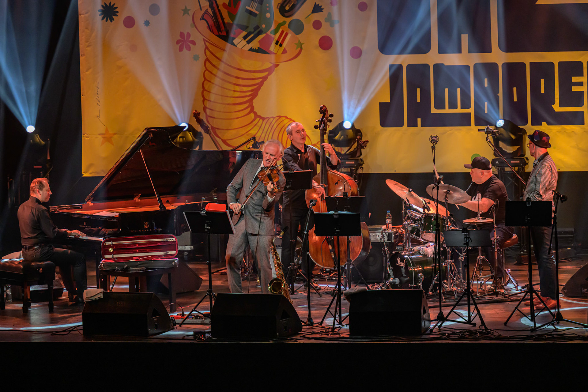 JAZZ JAMBOREE 2025 - DZIEŃ 3 - KAZIMIERZA JONKISZA: 60-lecie pracy artystycznej26 października 2025, Klub Stodoła, organizator Adamiak Jazz fot. Andrzej Wasilkiewicz/kaziq.com