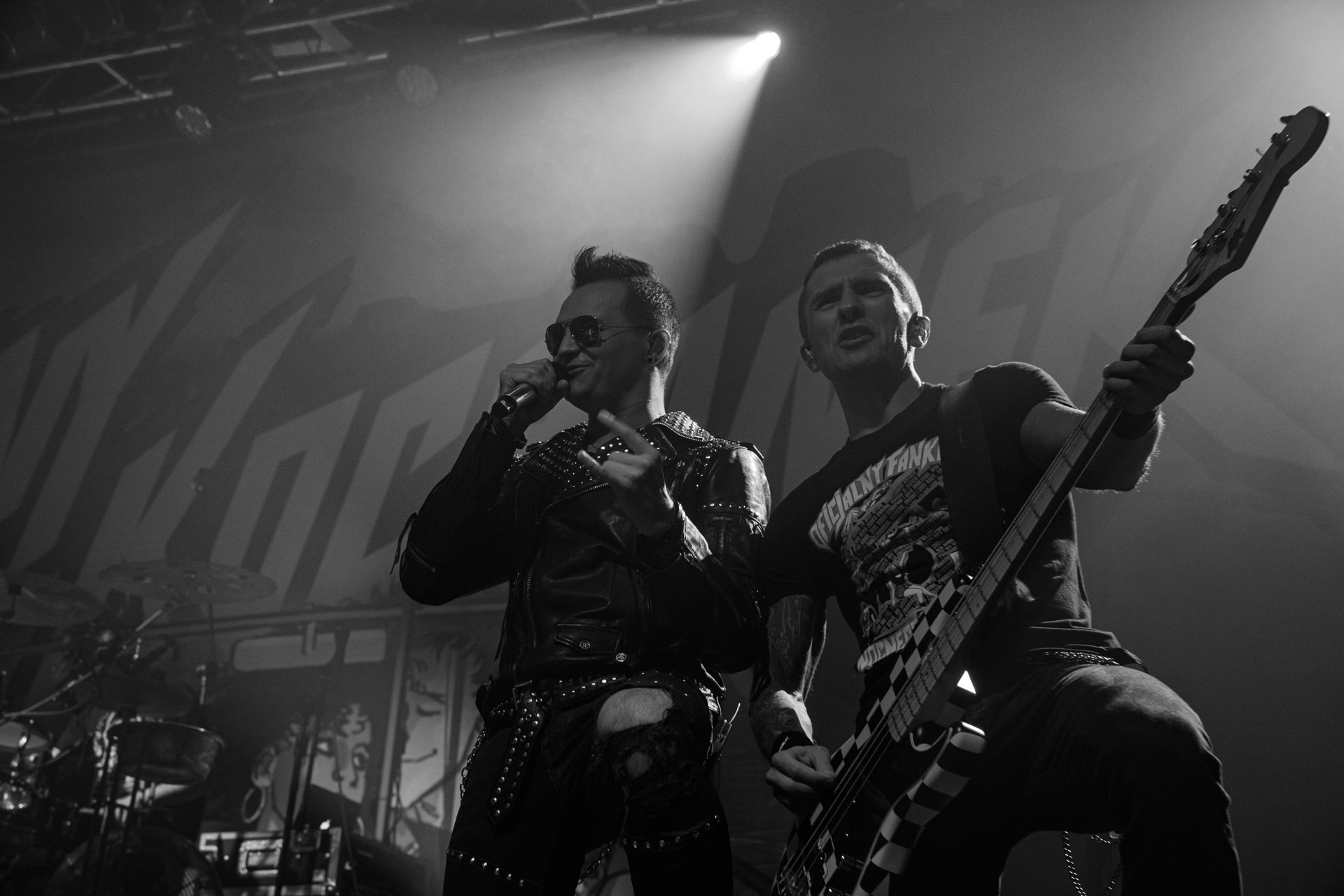 18.12.2021 Nocny Kochanek - Antysylwester Antyradia,18 lat klubu Progresja,Nocny Kochanek - koncert Warszawa,Progresja, Zdrajcy Metalu, klasyczny heavy metal, Alter Ego, Night Mistress.n/z Krzysiek Sokolowski – wokal,n/z Arkadiusz Majstrak – gitara,n/z Artur Pochwala – bas,n/z Robert Kazon Kazanowski – gitara,n/z Artur Zurek – perkusja,Fot. Andrzej Wasilkiewicz/Reporter