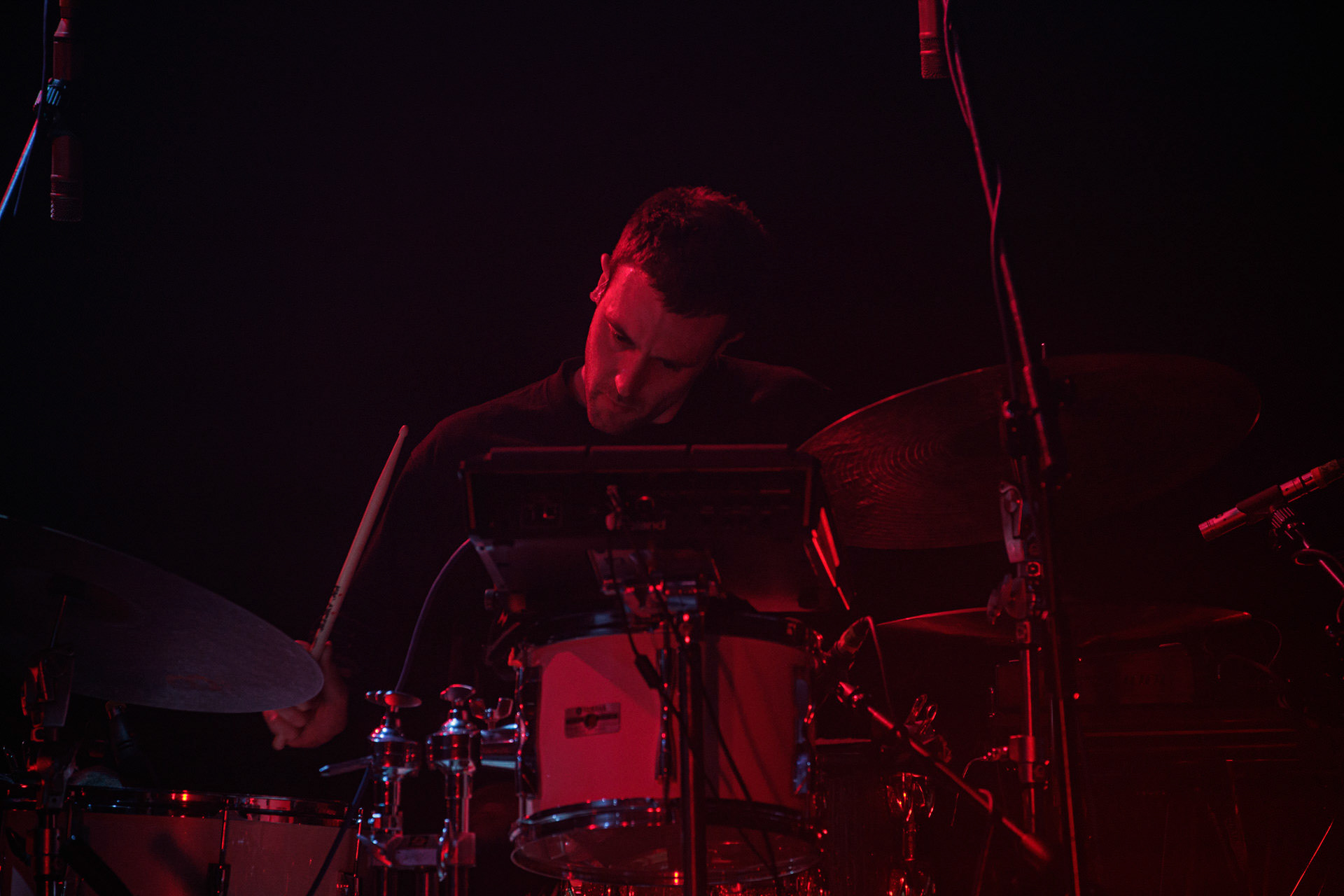 26.04.2022 Portico Quartet Jazz, ambient, electronic, hang. Warszawska Progresja.Portico Quartet to instrumentalny zespol z Londynu w Wielkiej Brytanii. n/z Duncan Bellamy - drums and electronics,n/z Milo Fitzpatrick - electric and double-bass,n/z Jack Wyllie - saxophones and keyboards,n/z Keir Vine -keyboards,Produkcja Winiary Bookings fot. Andrzej Wasilkiewicz/Reporter