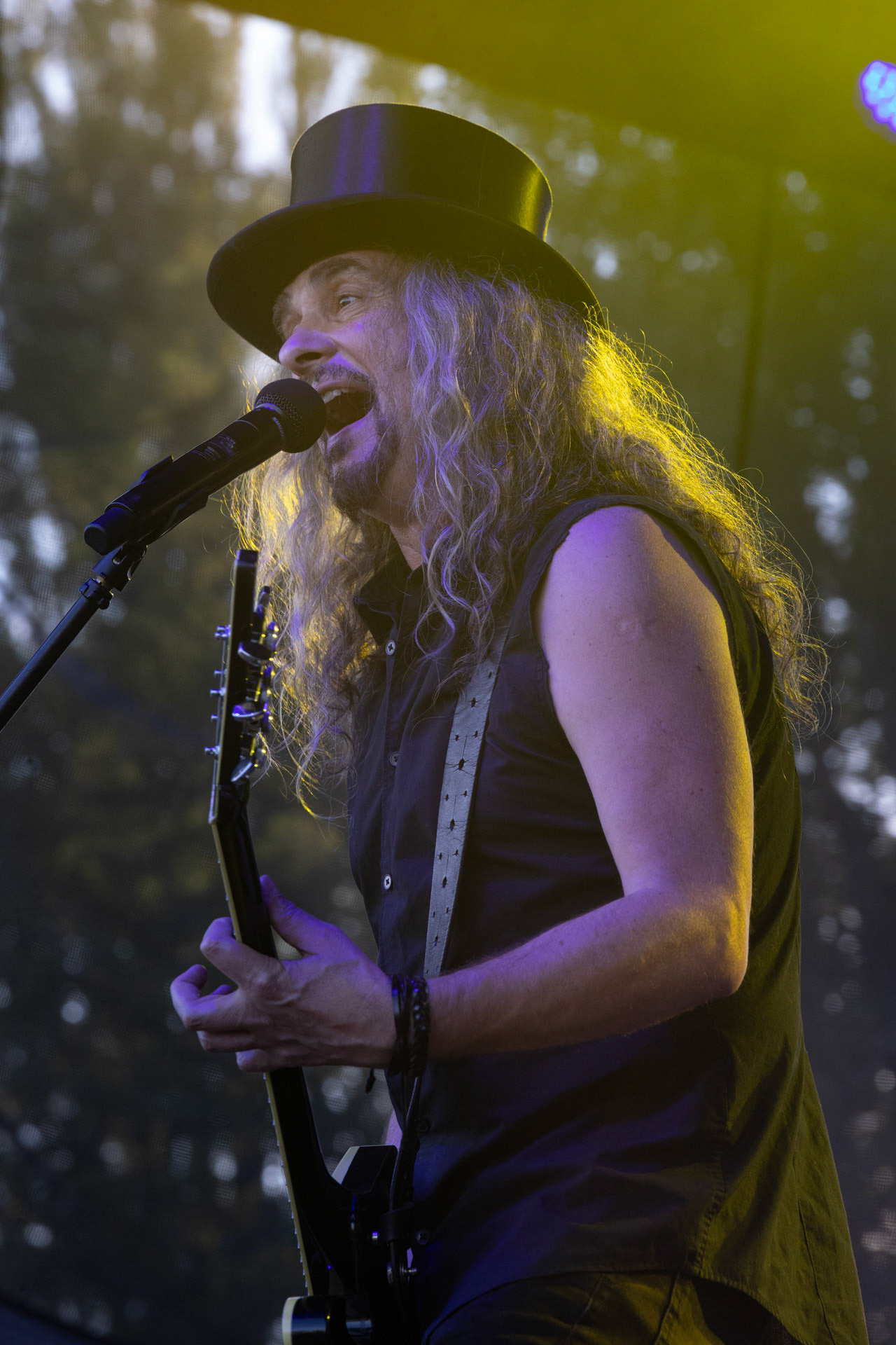 Hunter - postpandemoniczny koncert z okazji XXXV-lecia.Progresja - Gramy do Woli, Warszawa.Paweł „Drak” Grzegorczyk – wokal, gitara,Letnia Scena Progresji.fot. Andrzej Wasilkiewicz/Reporter