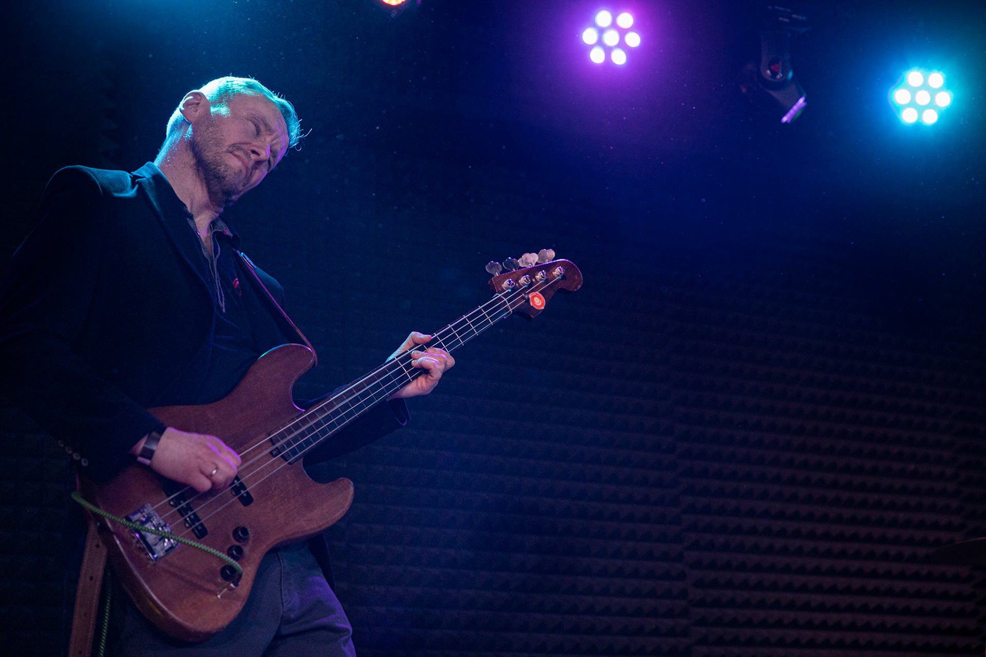 14.02.2020  Dr MISIO koncert w warszawskim Remoncie w ramach trasy Punky Reggae live 2020 Gitara basowa: N/Z Mario Matysek
fot. Andrzej Wasilkiewicz/REPORTER