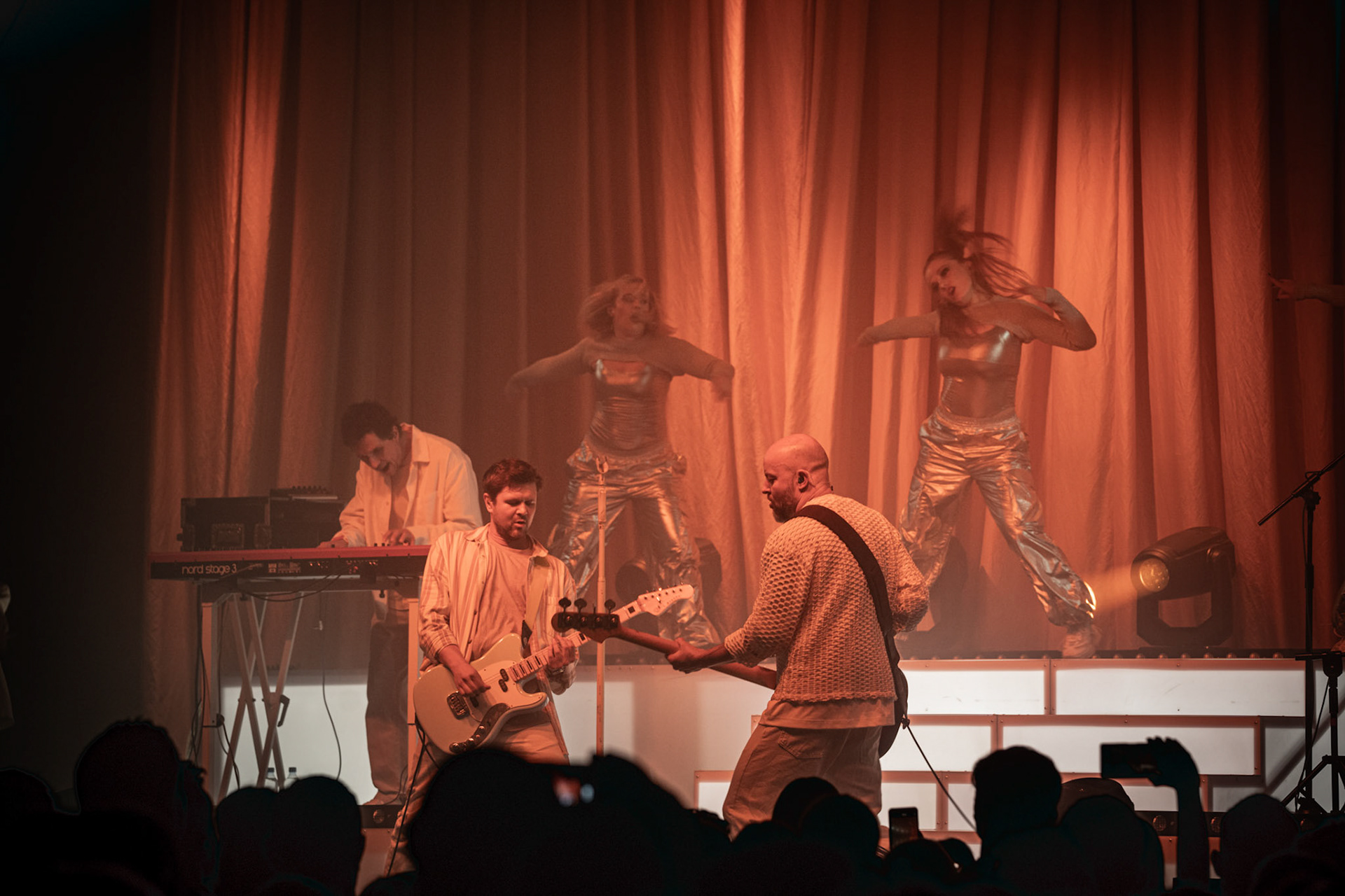 28.10.2023 Ewa Farna specjalny koncert urodzinowy Warszawa, Klubie PROGRESJA, fot. Andrzej Wasilkiewicz/Reporter