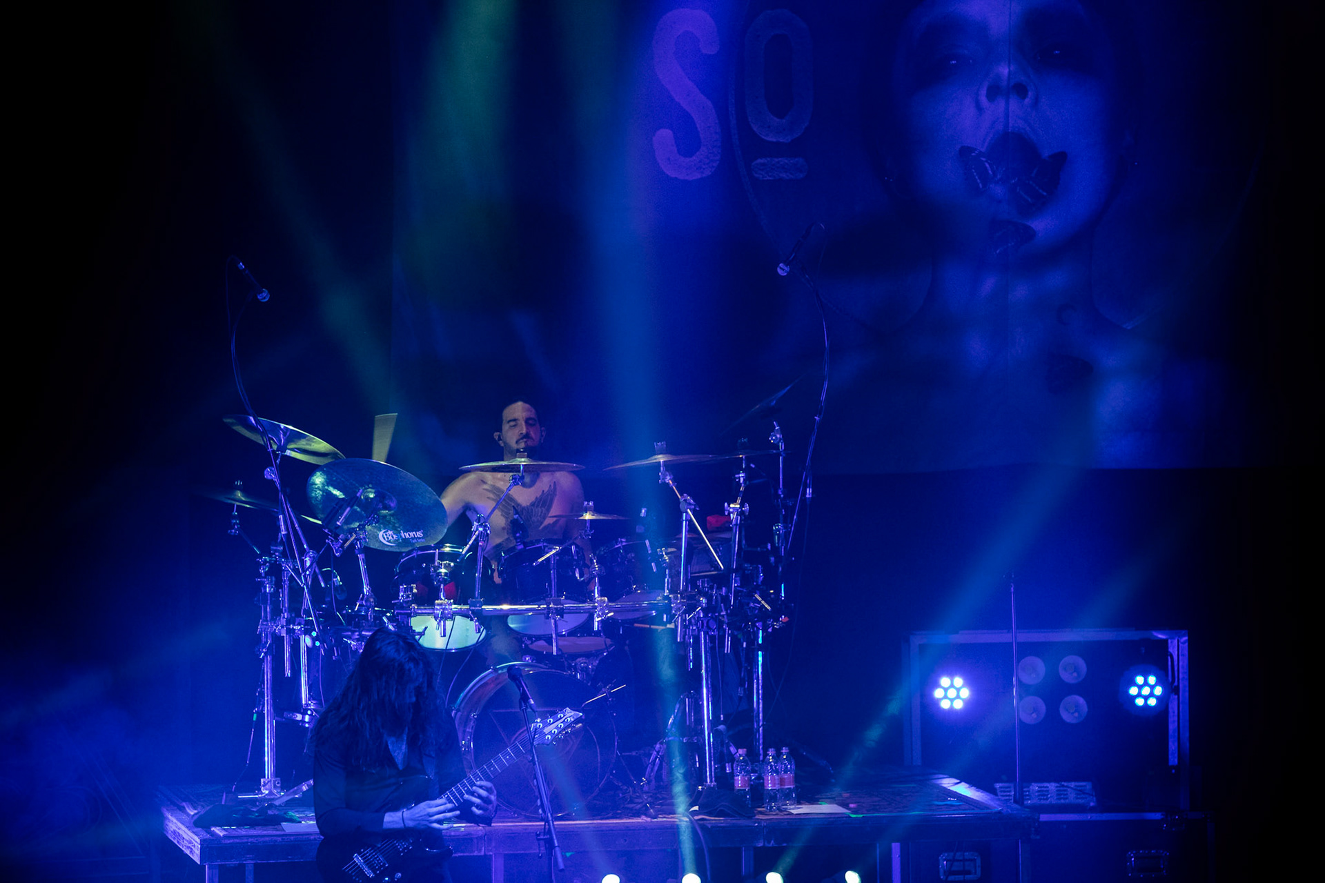 SOEN - Szwecja, rock progresywny, progmetal.  Stefan Stenberg – Bass
Cody Ford – Guitar
Lars Åhlund – Keys, guitar
Joel Ekelöf – Vocals
Martin Lopez – Drums, percussion
Knock Out Productions
Progresja Warszawa. fot. Andrzej Wasilkiewicz/Reporter