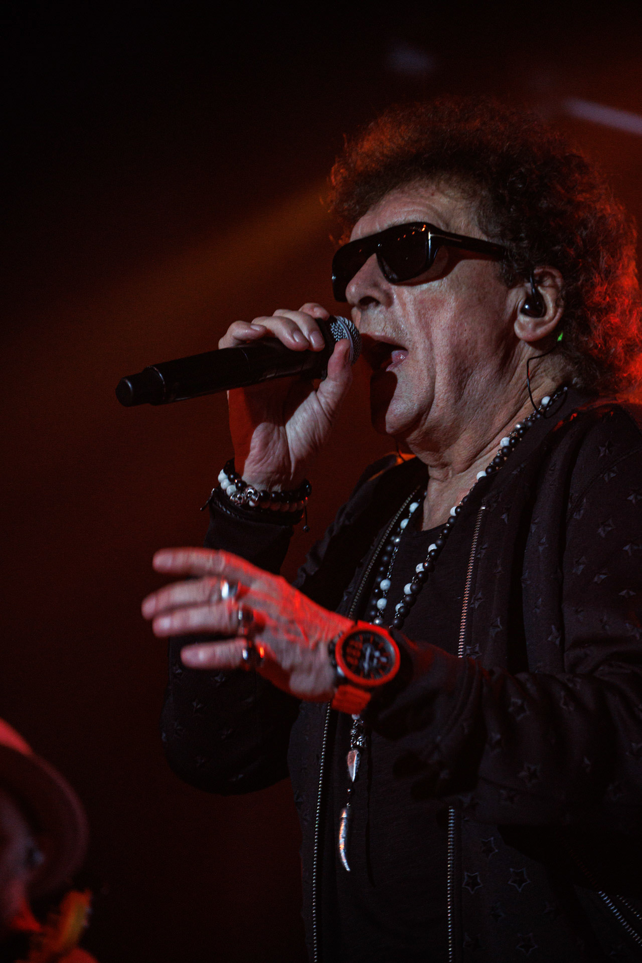 Koncerty Lady Pank - LP1 - w Klubie Stodola. LP1 - 35 lata od premiery albumu.n/z. Janusz Panasewicz – wokal, Fot. Andrzej kaziq Wasilkiewicz/Reporter