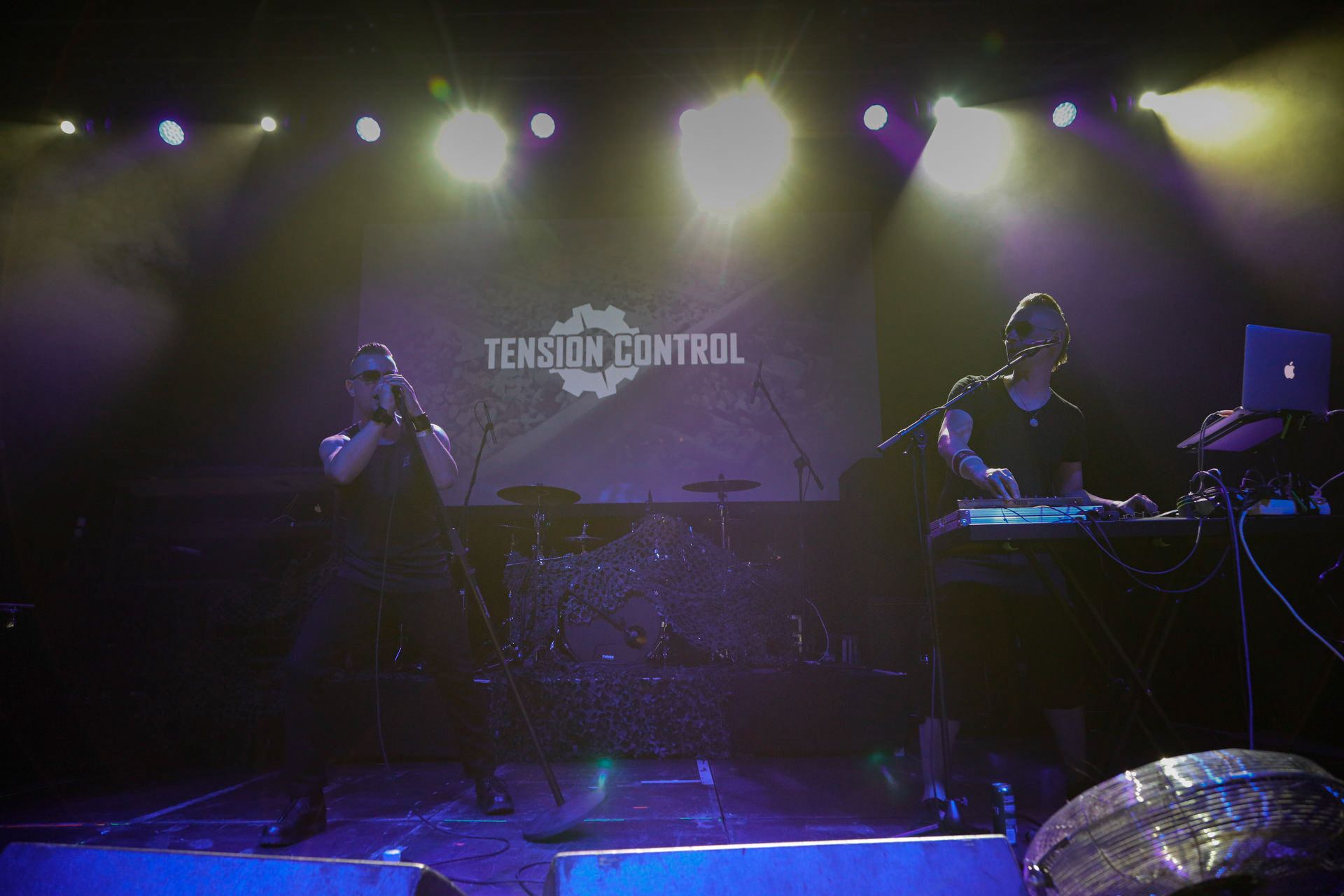 9.08.2022 TENSION CONTROL (Niemcy) - Oldschool EBM - Warszawski koncert w Progresji.  WiniaryBookings,fot. Andrzej Wasilkiewicz/kaziq.com