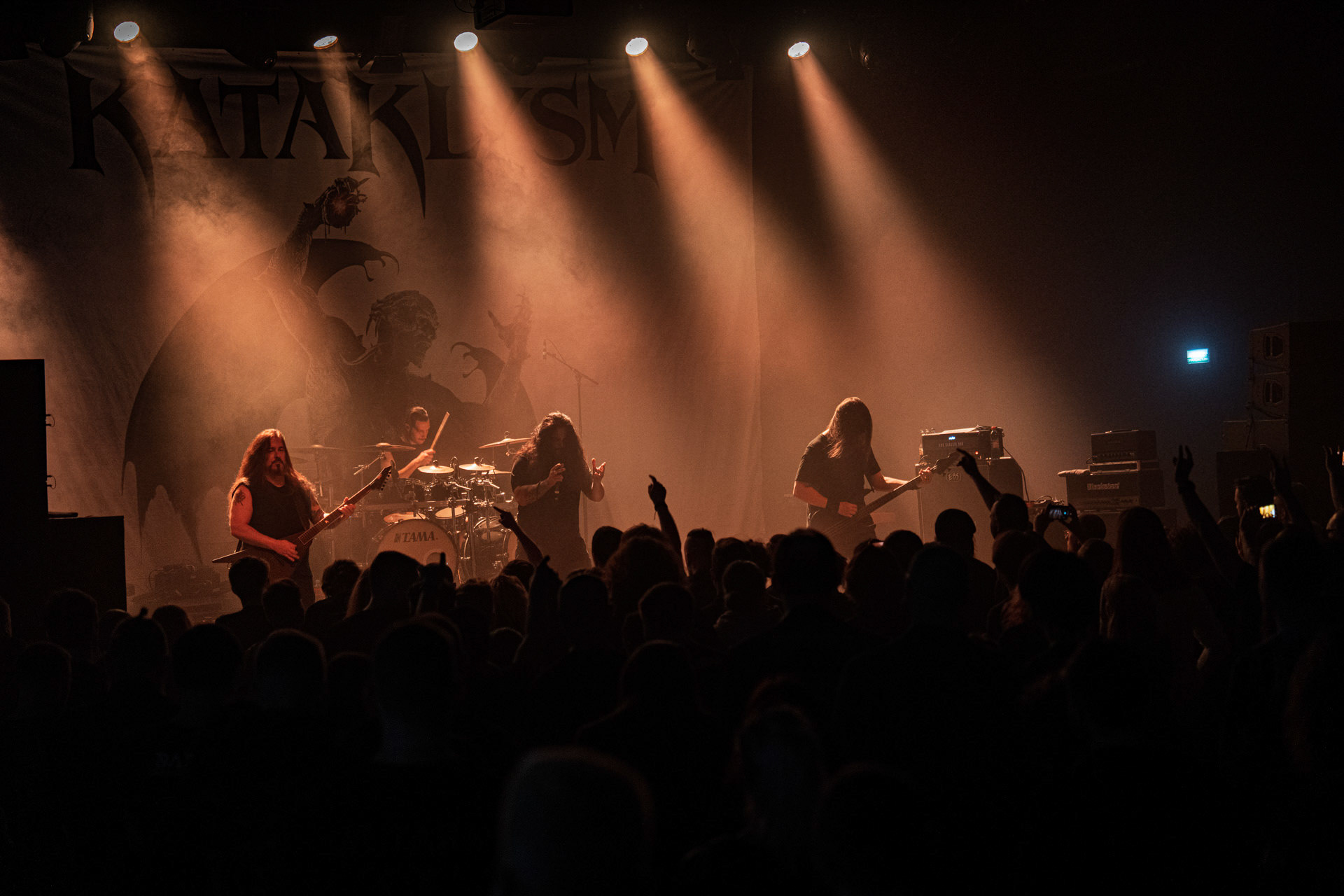 14.04.2023 Kataklysm - kanadyjski melodic death metal. Knock Out Productions, klub Progresja Warszawa. fot. Andrzej Wasilkiewicz/kaziq.com