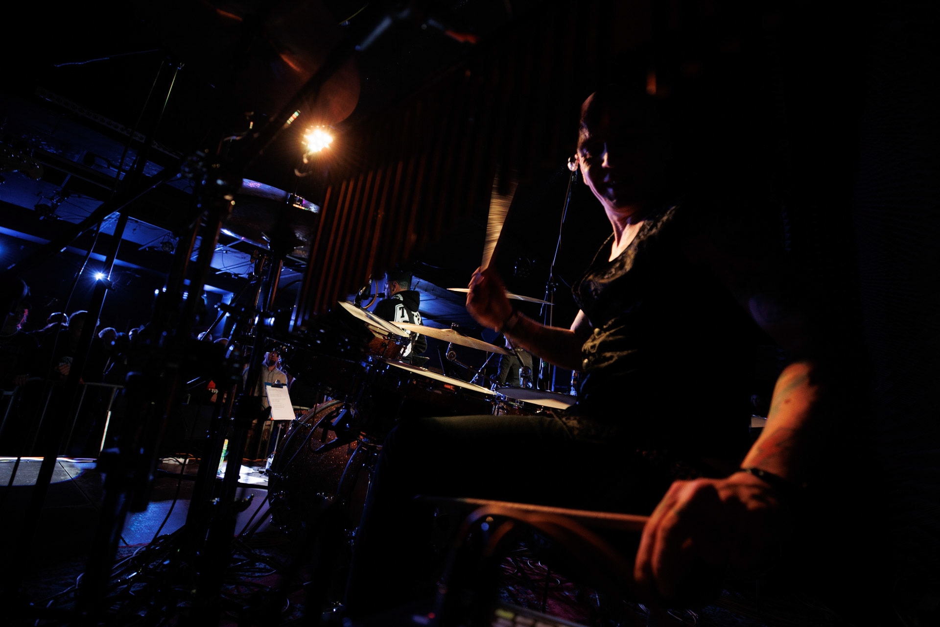 12.11.2021 Lipali - koncert Warszawa klub Remont.Najnowszy album „MOSTY, RZEKI, LUDZIE”.Lukasz Luk Jeleniewski - perkusja, Rock, rock progresywny, rock alternatywny, polski rock.fot. Andrzej kaziq Wasilkiewicz/Reporter