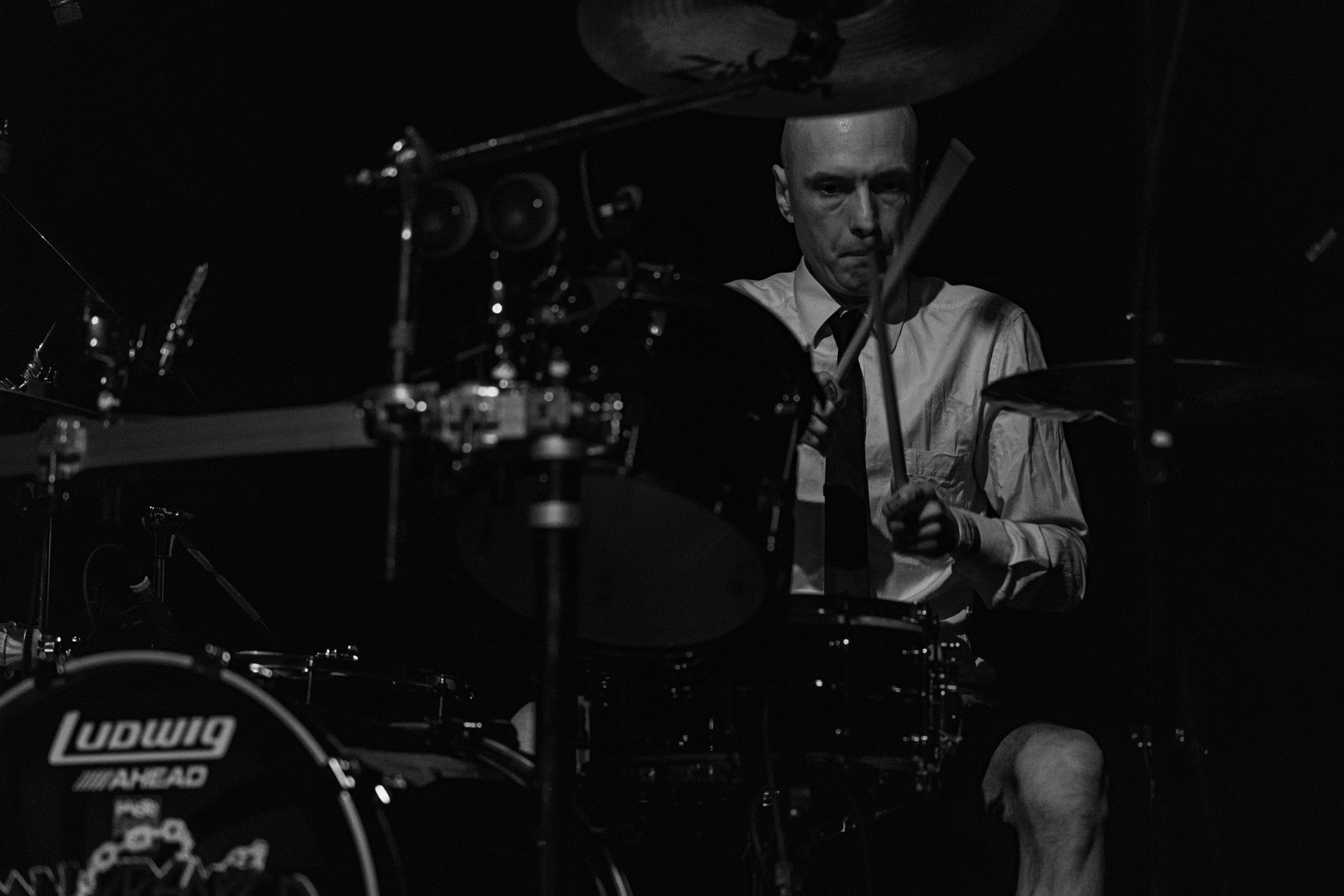 18.12.2021 Masturbator - Antysylwester Antyradia, 18 lat klubu Progresja,n/z Vithor/ growl-git, n/z Raefoth/bas, n/z Czaha/beki, n/z Mayhem/git,metal, blackmetal, thrashmetal, satanic old skull metal, fot. Andrzej Wasilkiewicz/Reporter