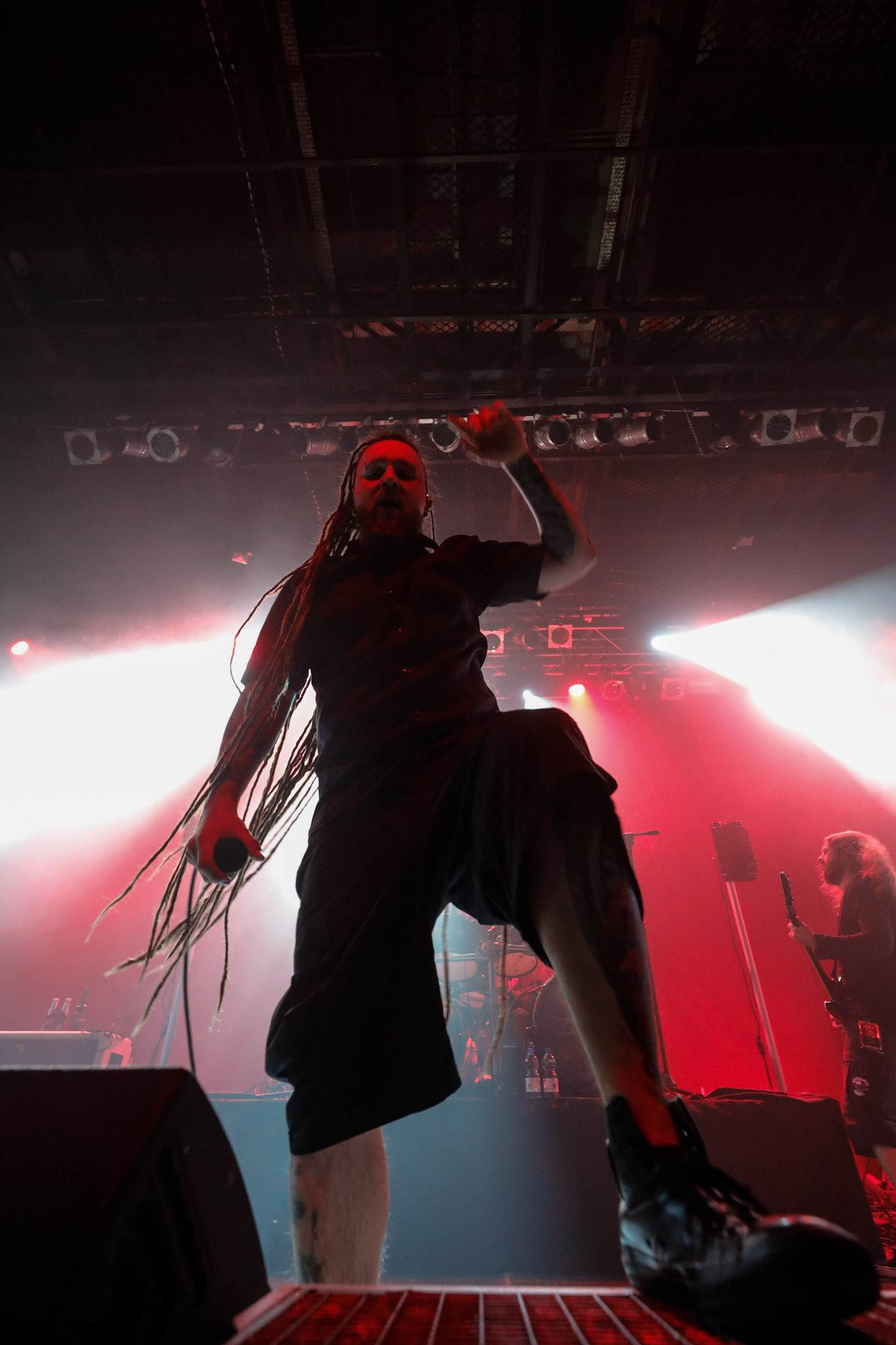 30.11.2018 Knock Out Tour 2018 - Warszawa Progresja - DECAPITATED - techniczny death metal, groove metal,

Wacław „Vogg” Kiełtyka gitara,
Rafał "Rasta" Piotrowski wokal, 
Michał "Młody" Łysejko perkusja,
Hubert Więcek gitara basowa, fot. Andrzej Wasilkiewicz/Reporter