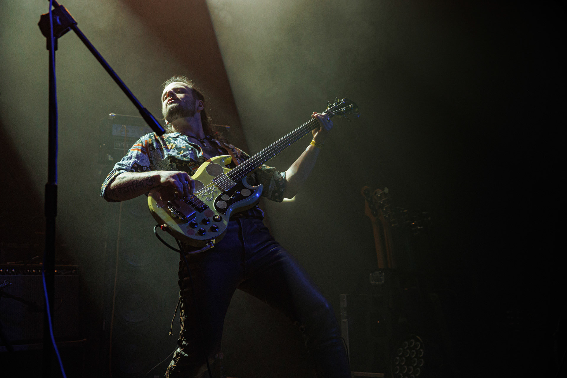 22.01.2022 - Taraban - support Me And That Man, warszawska Progresja.n/z Daniel Suder - wokal, gitara basowa,Taraban to krakowskie power-trio, bluesa, prog-rocka oraz proto-metal.fot. Andrzej kaziq Wasilkiewicz/Reporter